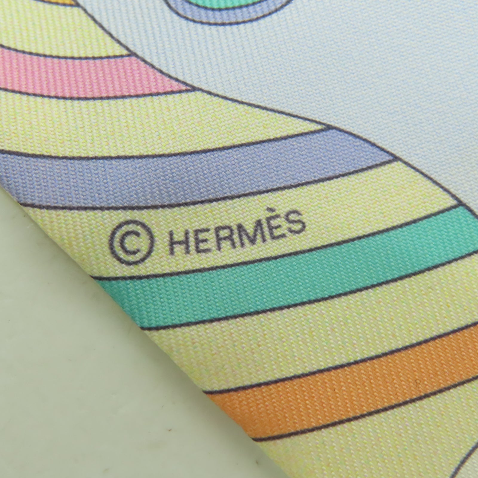 HERMES 丝质Twilly丝巾浅黄色