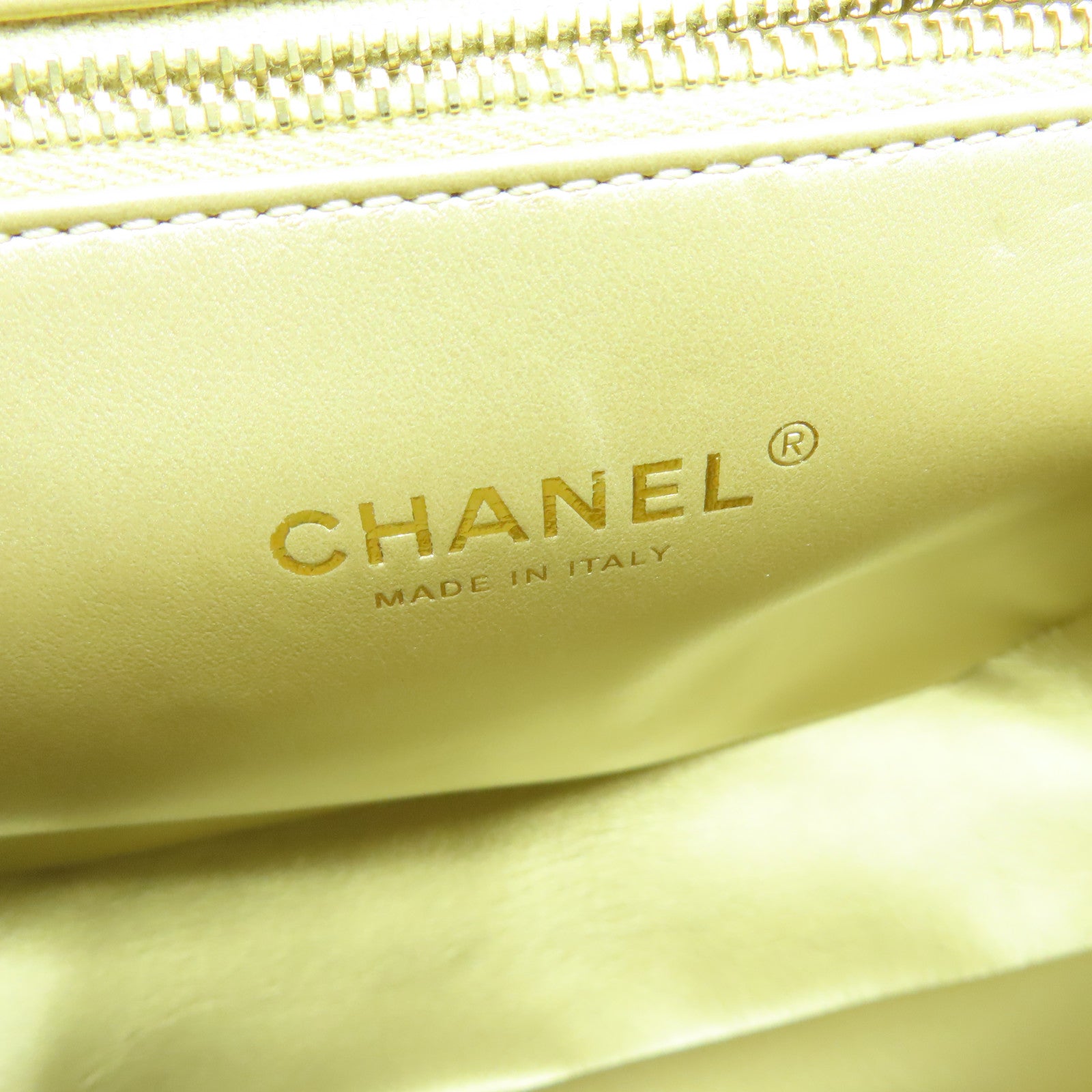 CHANEL 菱格羊皮皮革Backpack金扣背包黑色