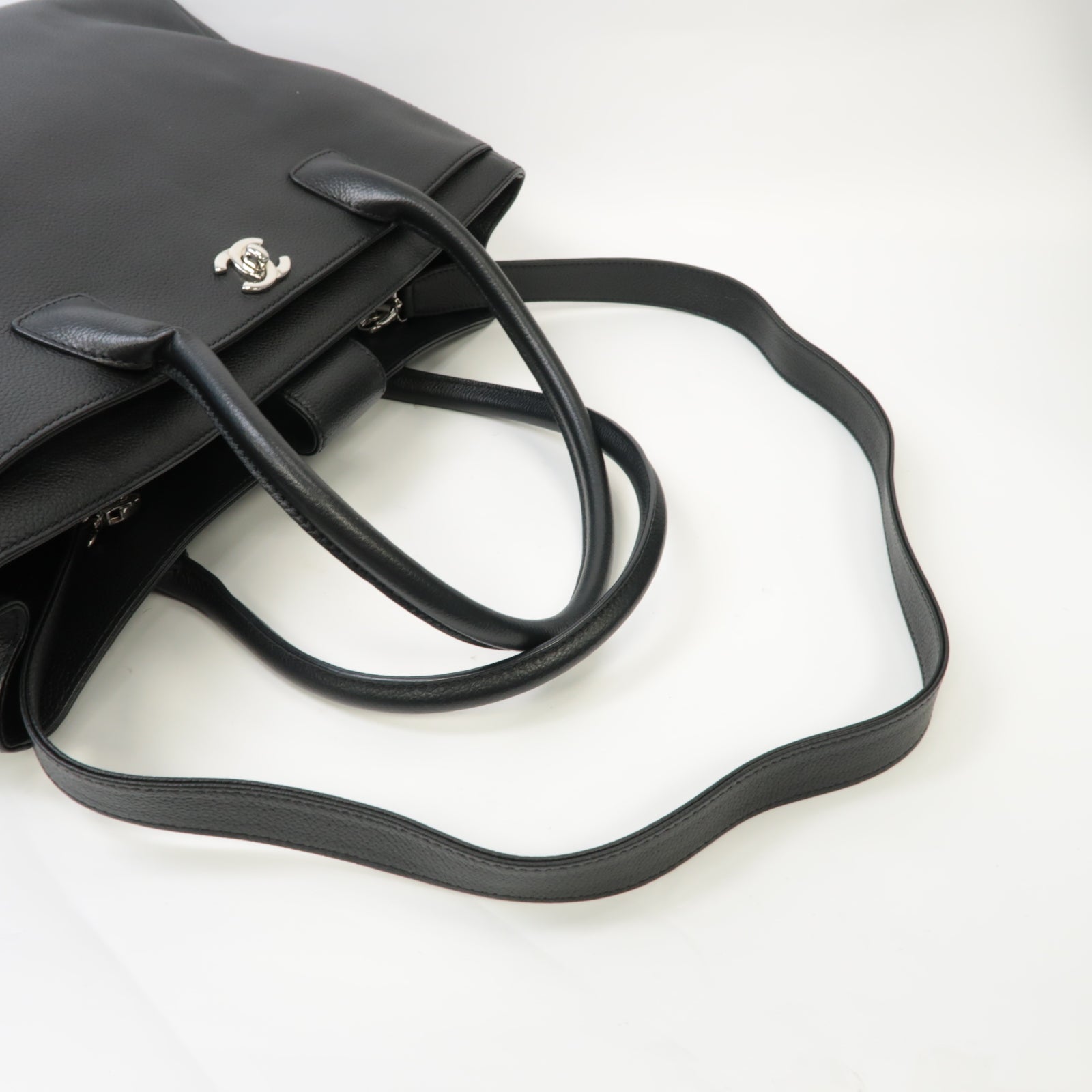 CHANEL 牛皮皮革2 Way Shoulder銀扣手挽肩背兩用袋黑色