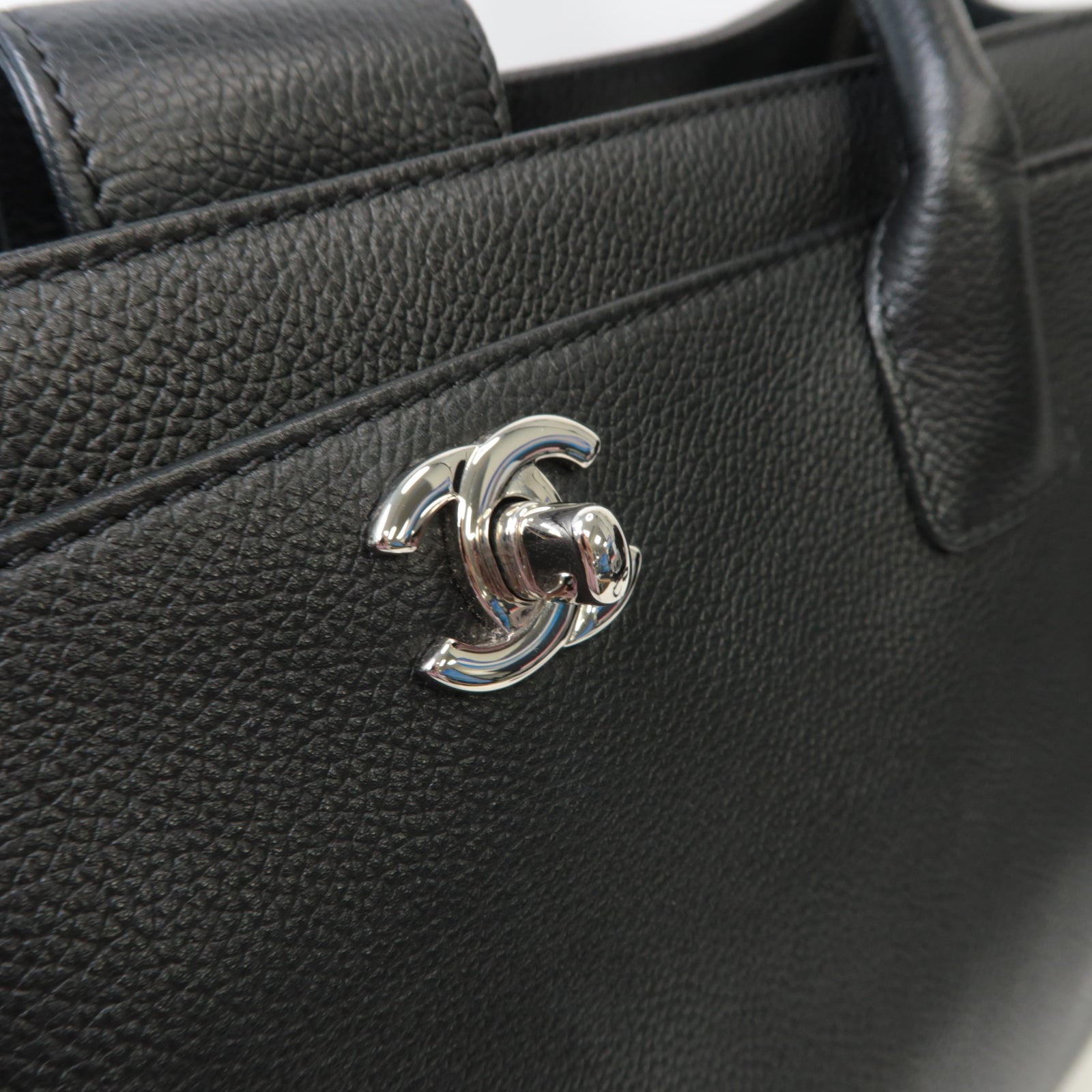CHANEL 牛皮皮革2 Way Shoulder銀扣手挽肩背兩用袋黑色