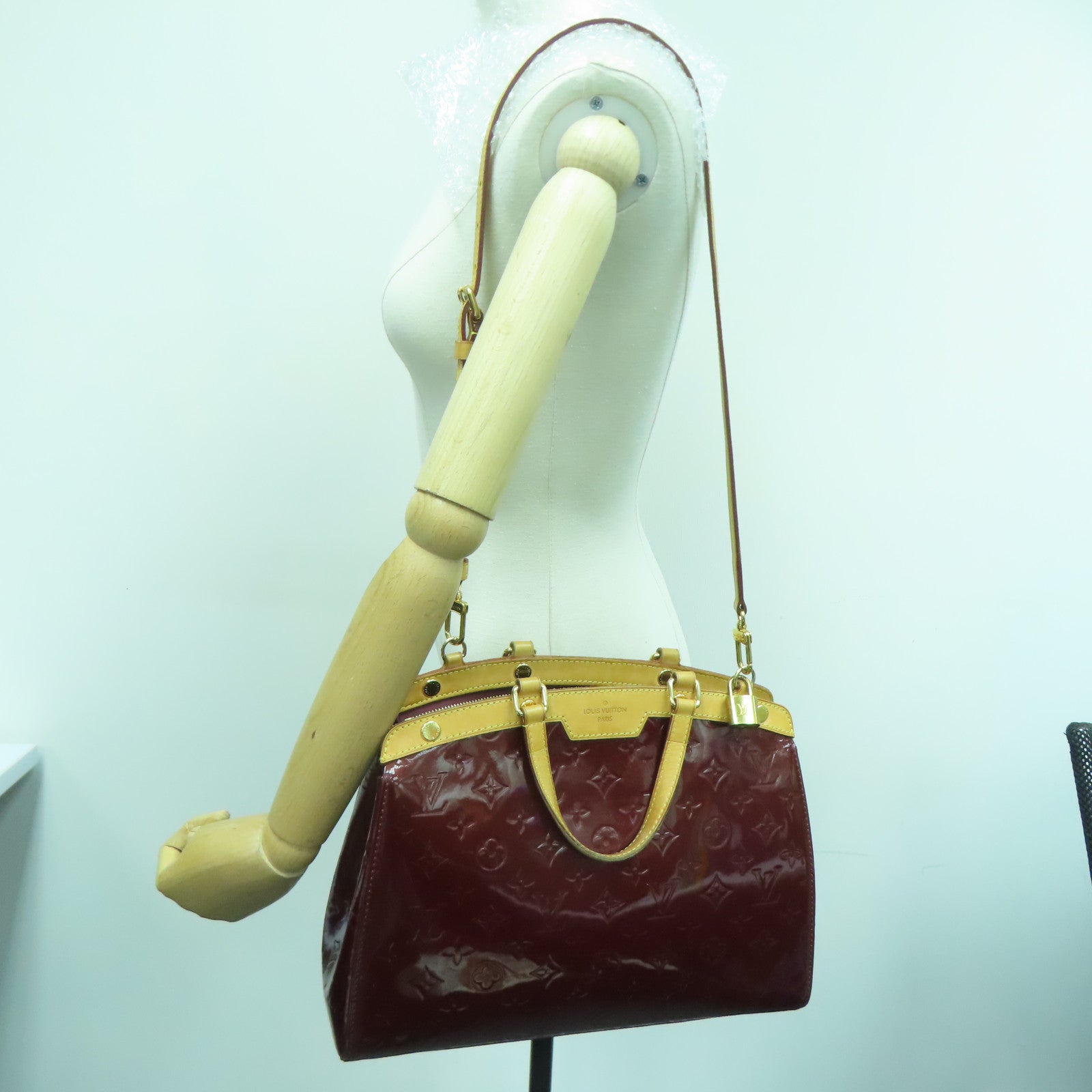 LOUIS VUITTON Monogram Vernis Blair MM金扣手挽肩背两用袋紫色