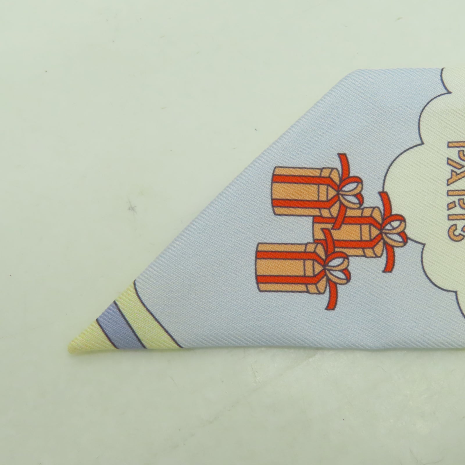 HERMES 丝质Twilly丝巾浅黄色