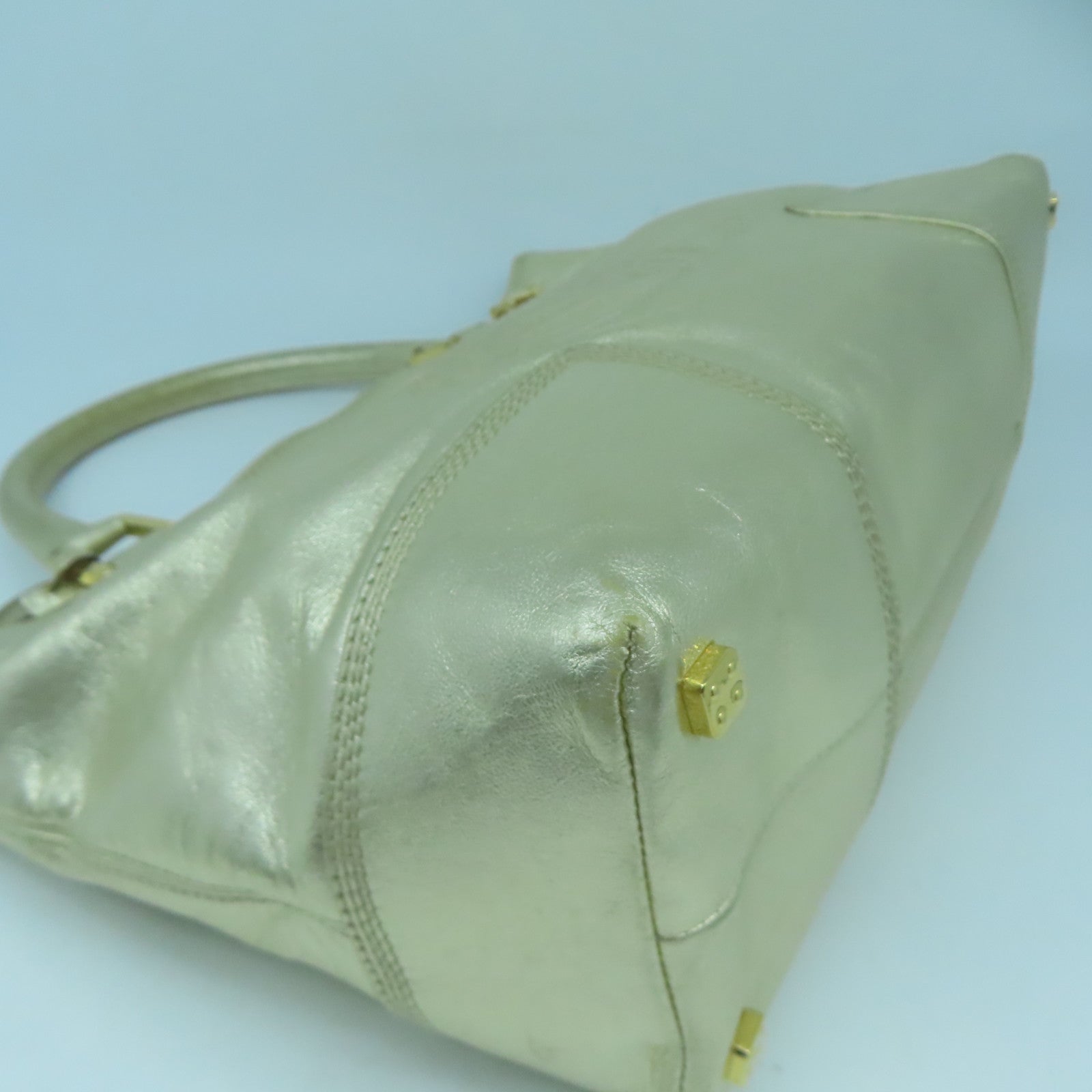 LOEWE 羊皮皮革Hand Bag金扣手挽袋金色