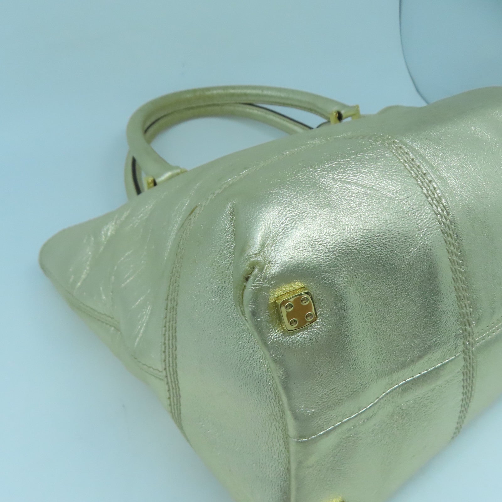 LOEWE 羊皮皮革Hand Bag金扣手挽袋金色