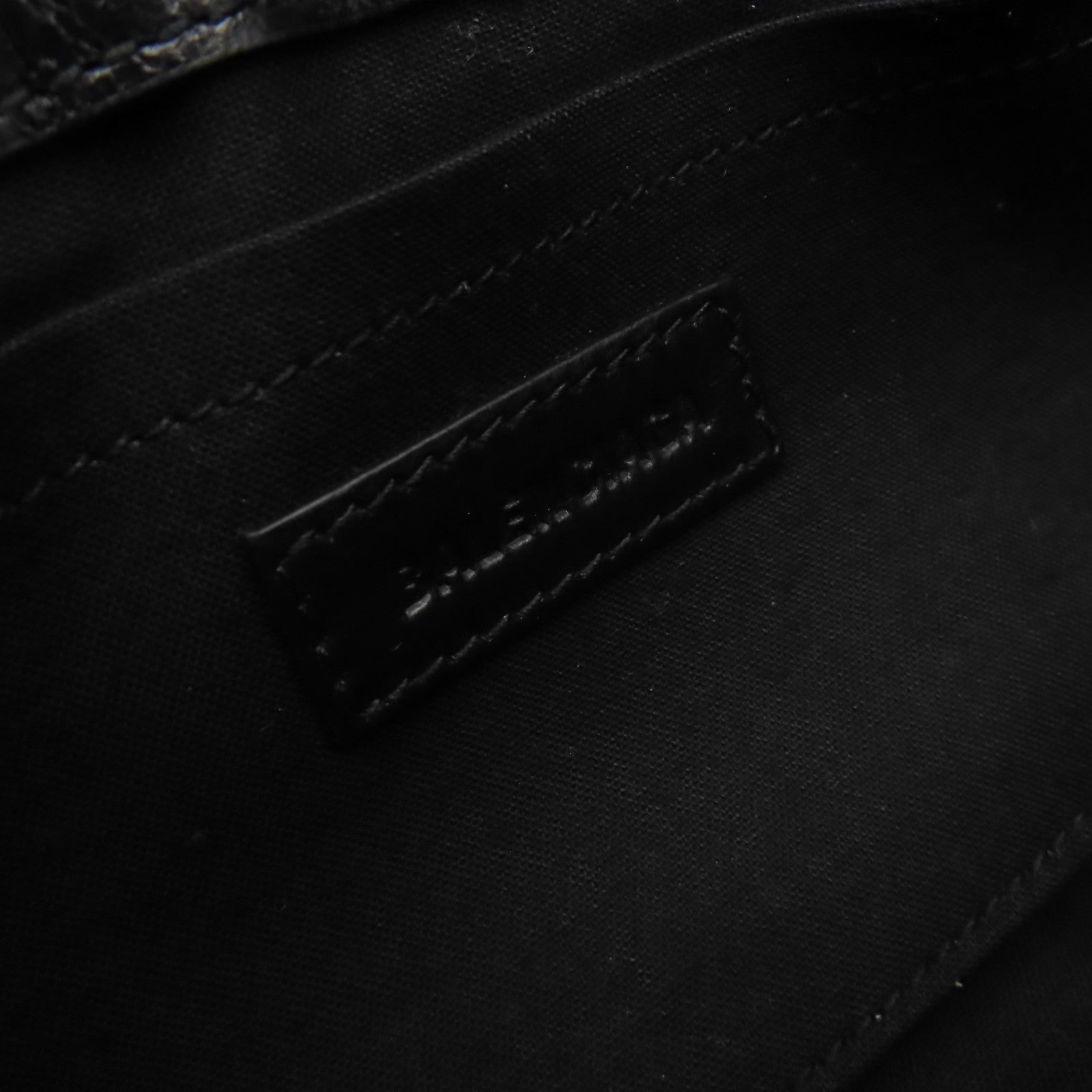 BALENCIAGA 牛皮皮革Le Cagole Small Sling Bag銀扣肩背袋黑色