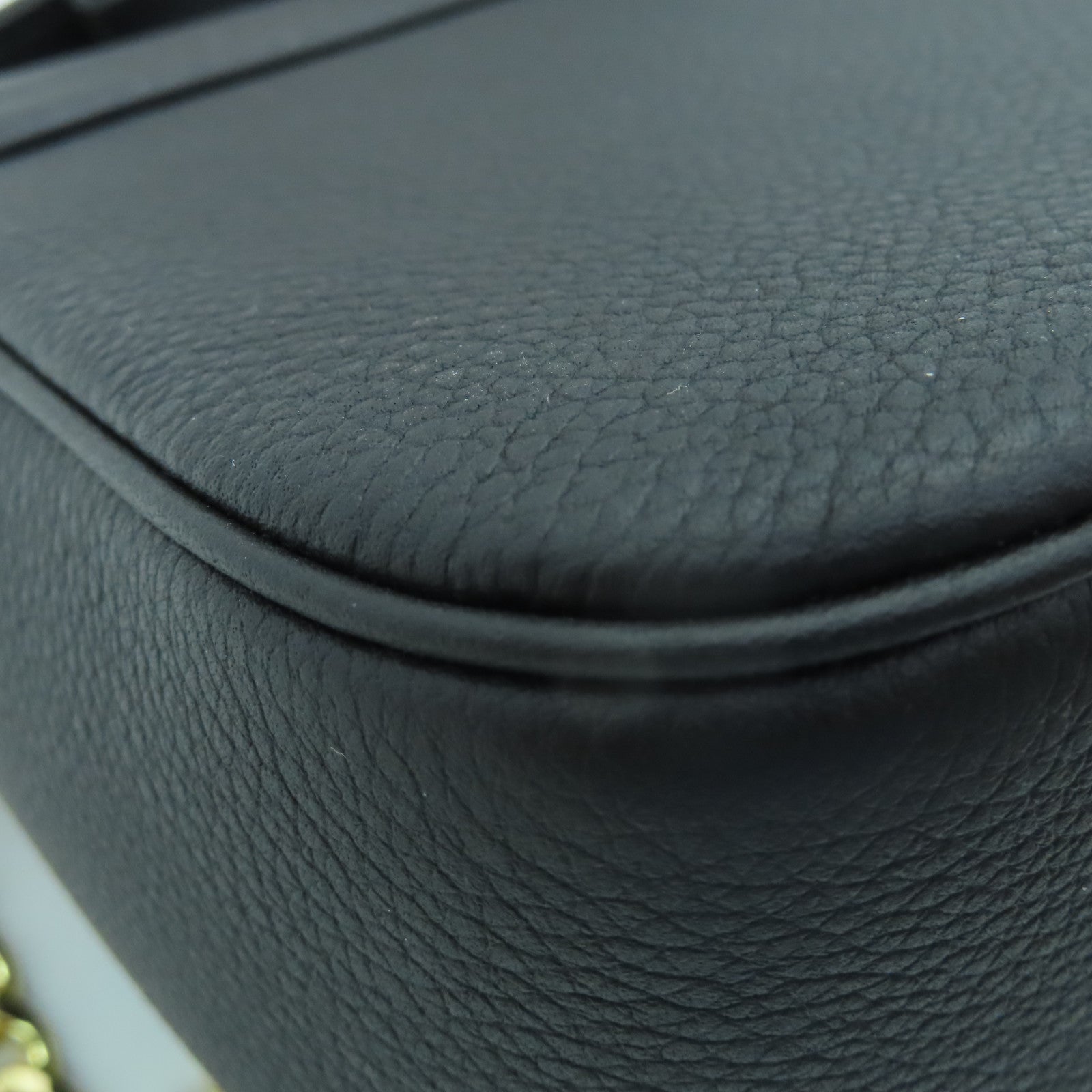 LOUIS VUITTON 牛皮皮革Lockme Tender金扣肩背袋黑色