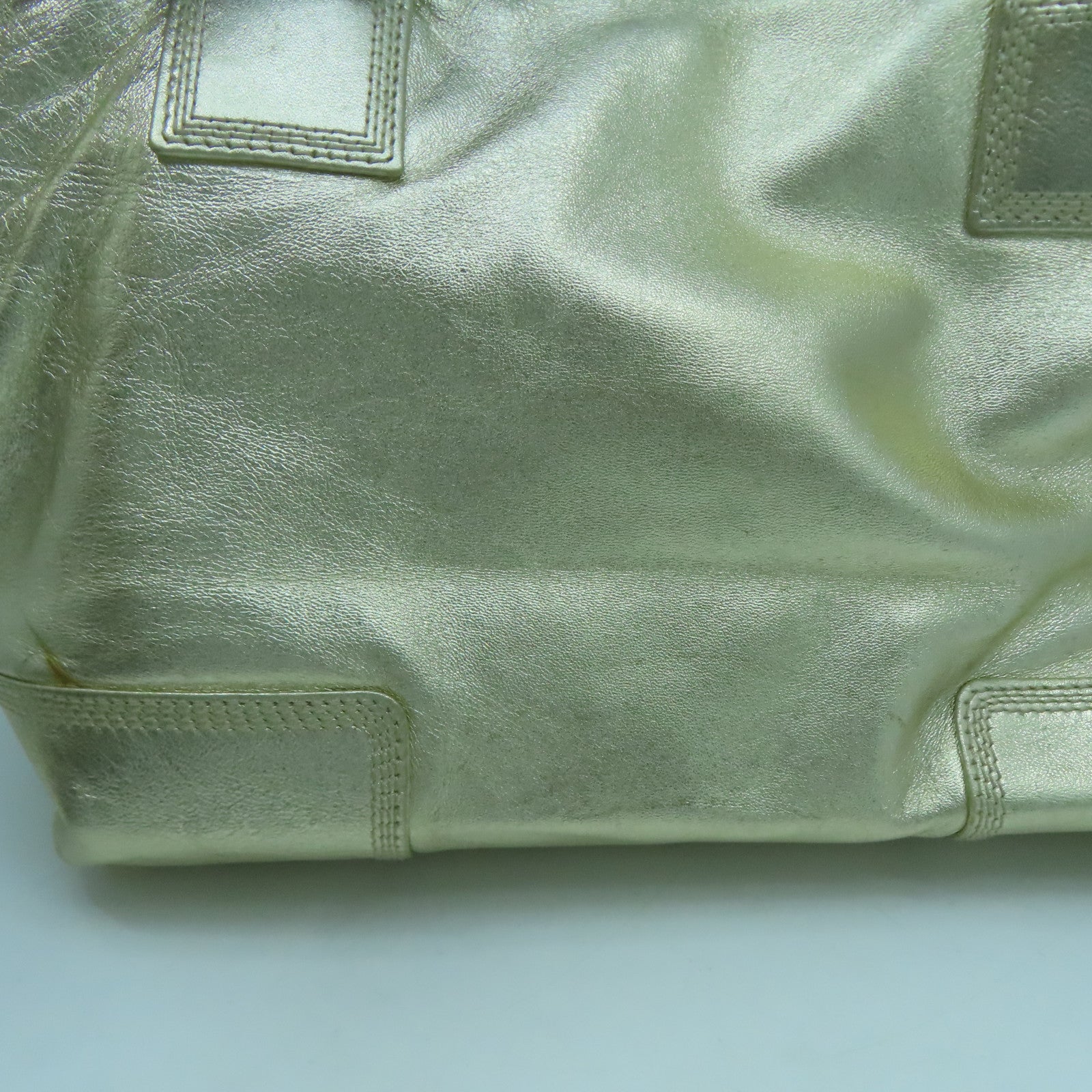 LOEWE 羊皮皮革Hand Bag金扣手挽袋金色