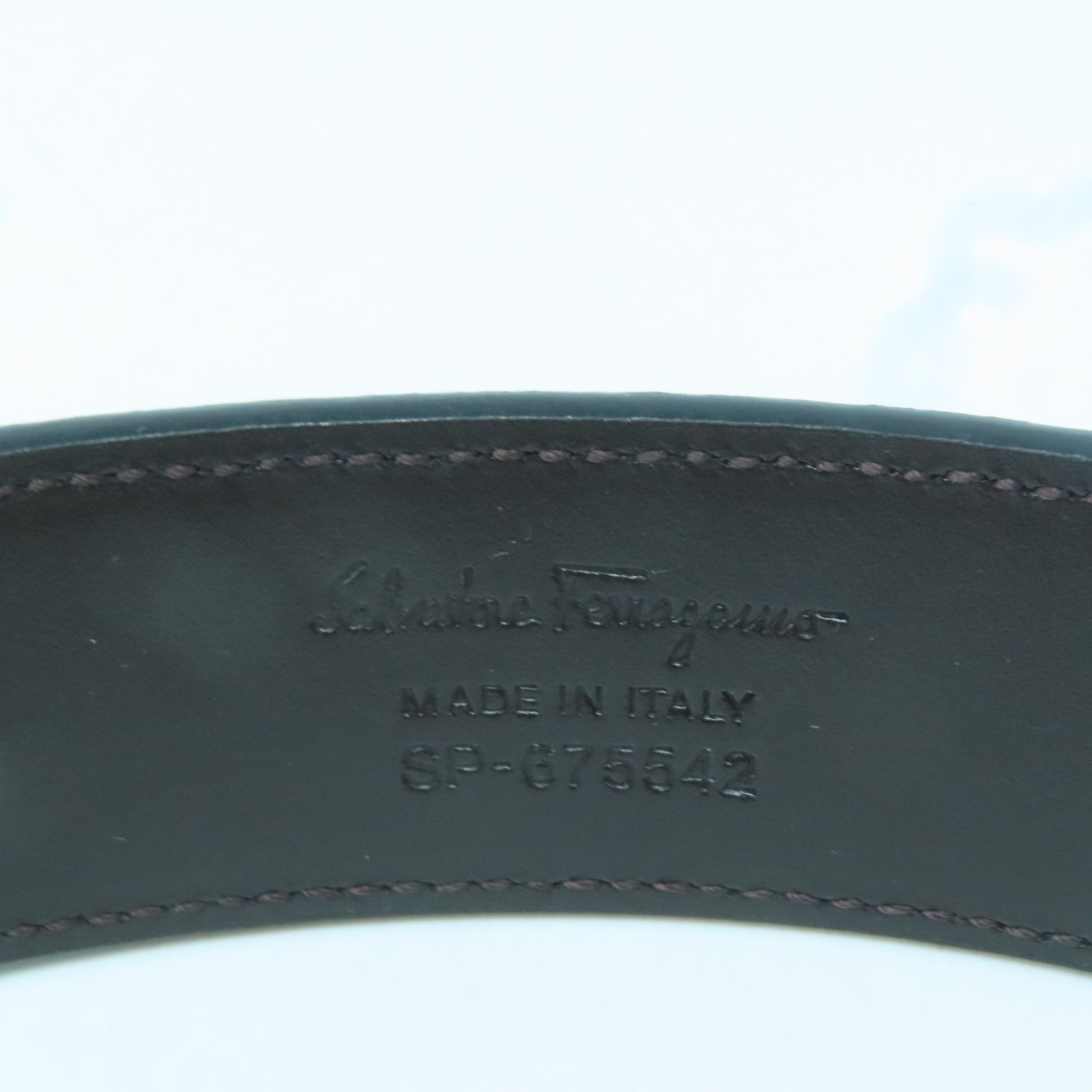 Salvatore Ferragamo 牛皮皮革Belt 95cm銀扣皮帶黑色/啡色
