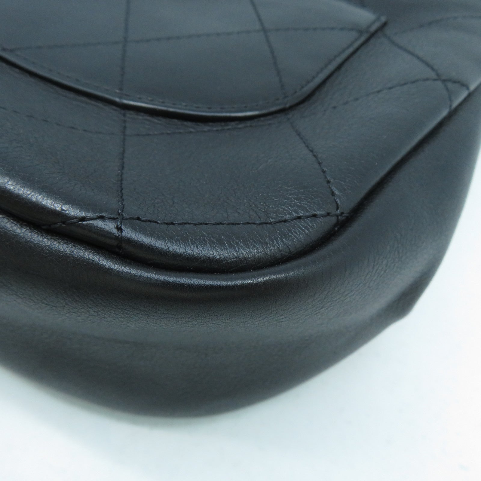 CHANEL 菱格牛皮皮革Chain Shoulder Bag金扣鏈帶肩背袋黑色