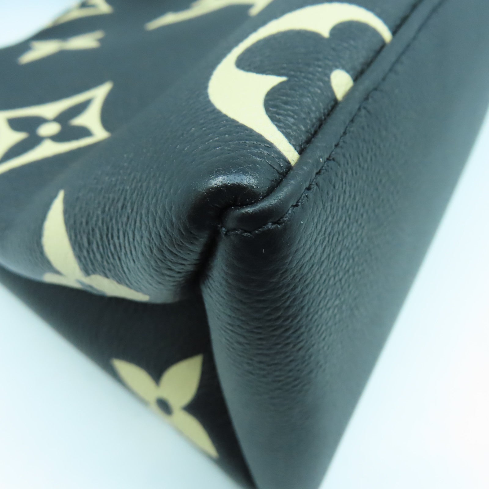LOUIS VUITTON Monogram Empreinte Petit Palais金扣手挽肩背兩用袋黑色/米色