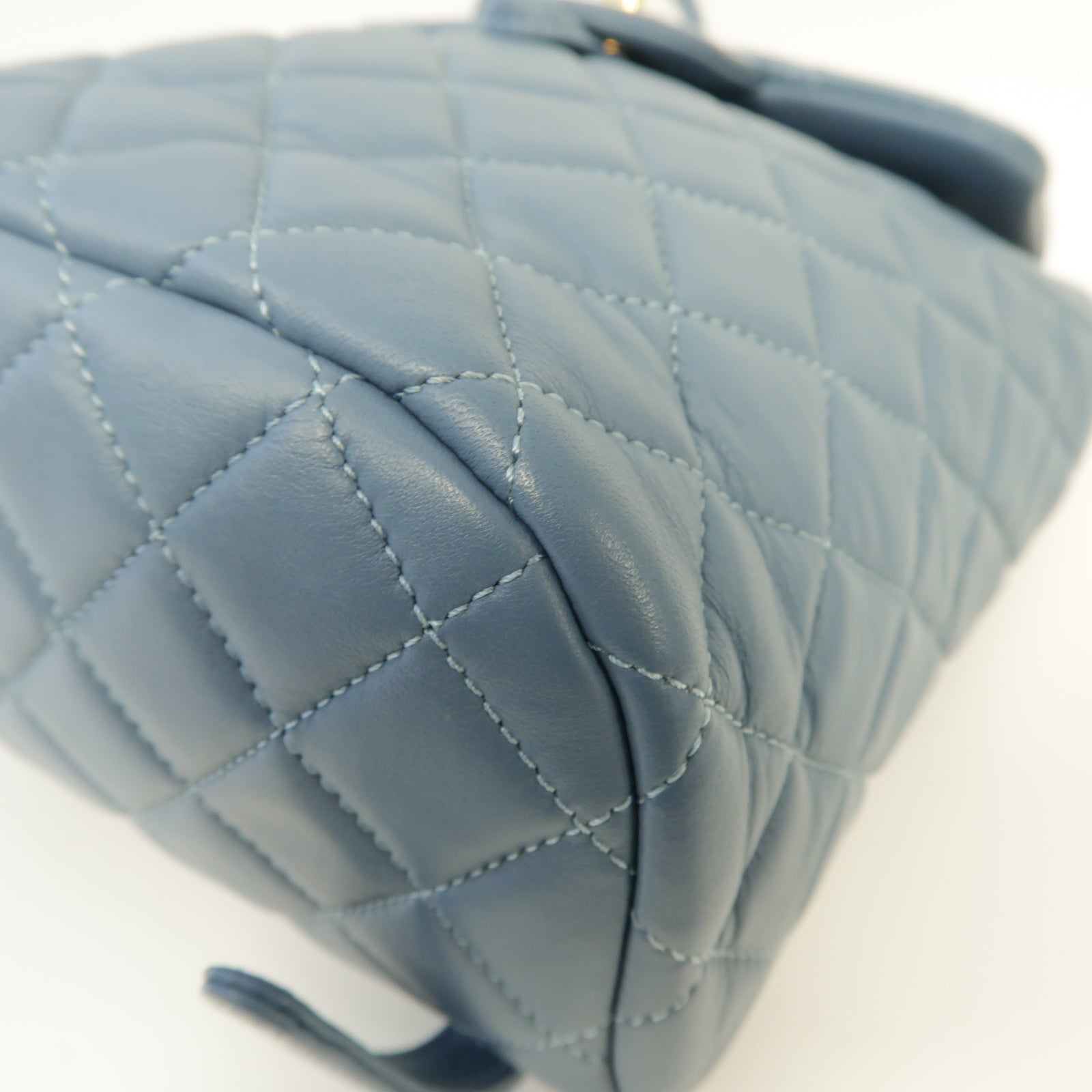 CHANEL 菱格牛皮皮革Backpack金扣背包藍色