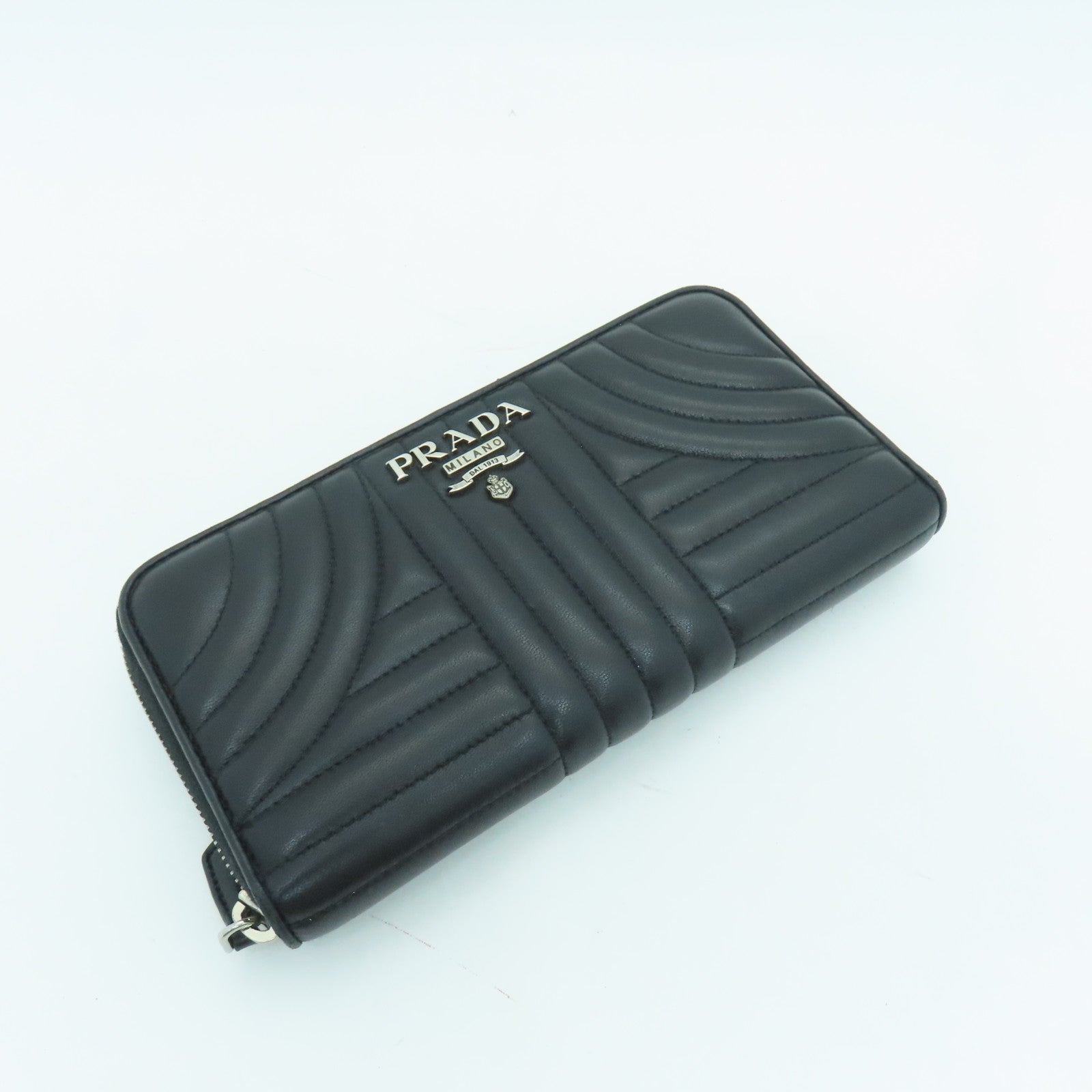 PRADA 牛皮皮革Long Wallet銀扣長錢包黑色