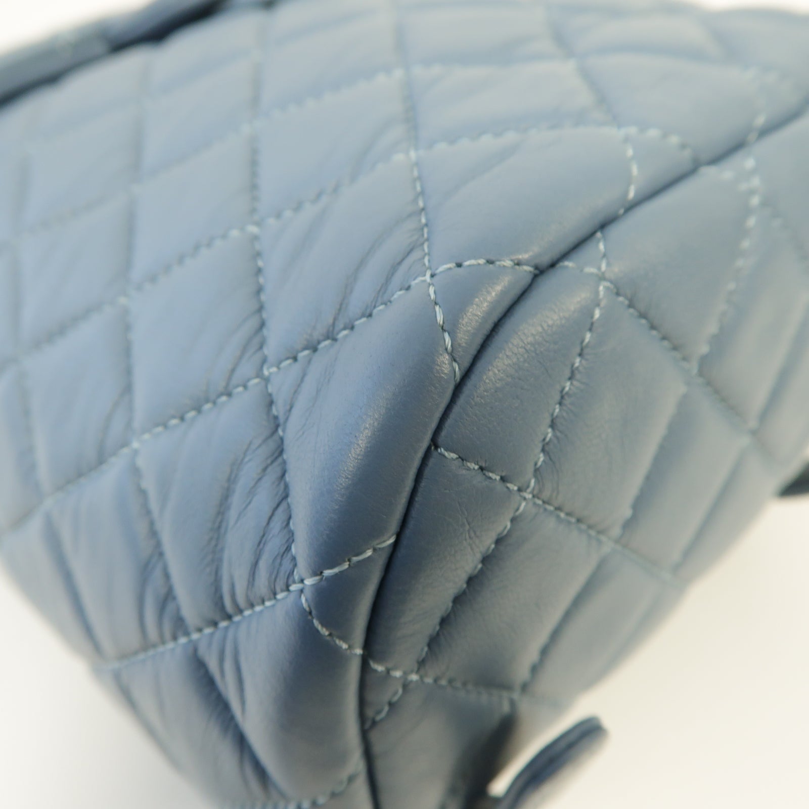 CHANEL 菱格牛皮皮革Backpack金扣背包藍色
