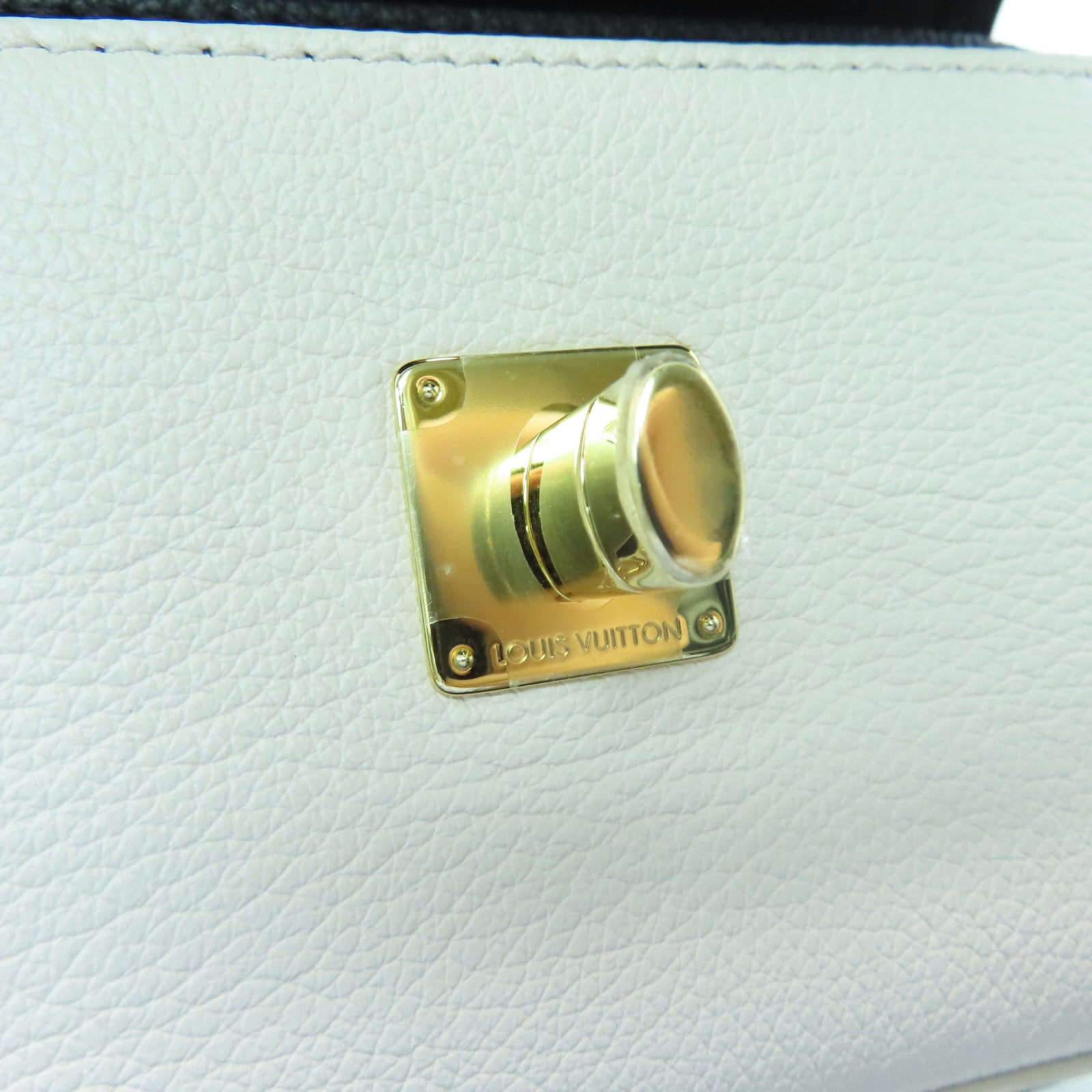 LOUIS VUITTON 牛皮皮革Lockme Tender金扣肩背袋黑色