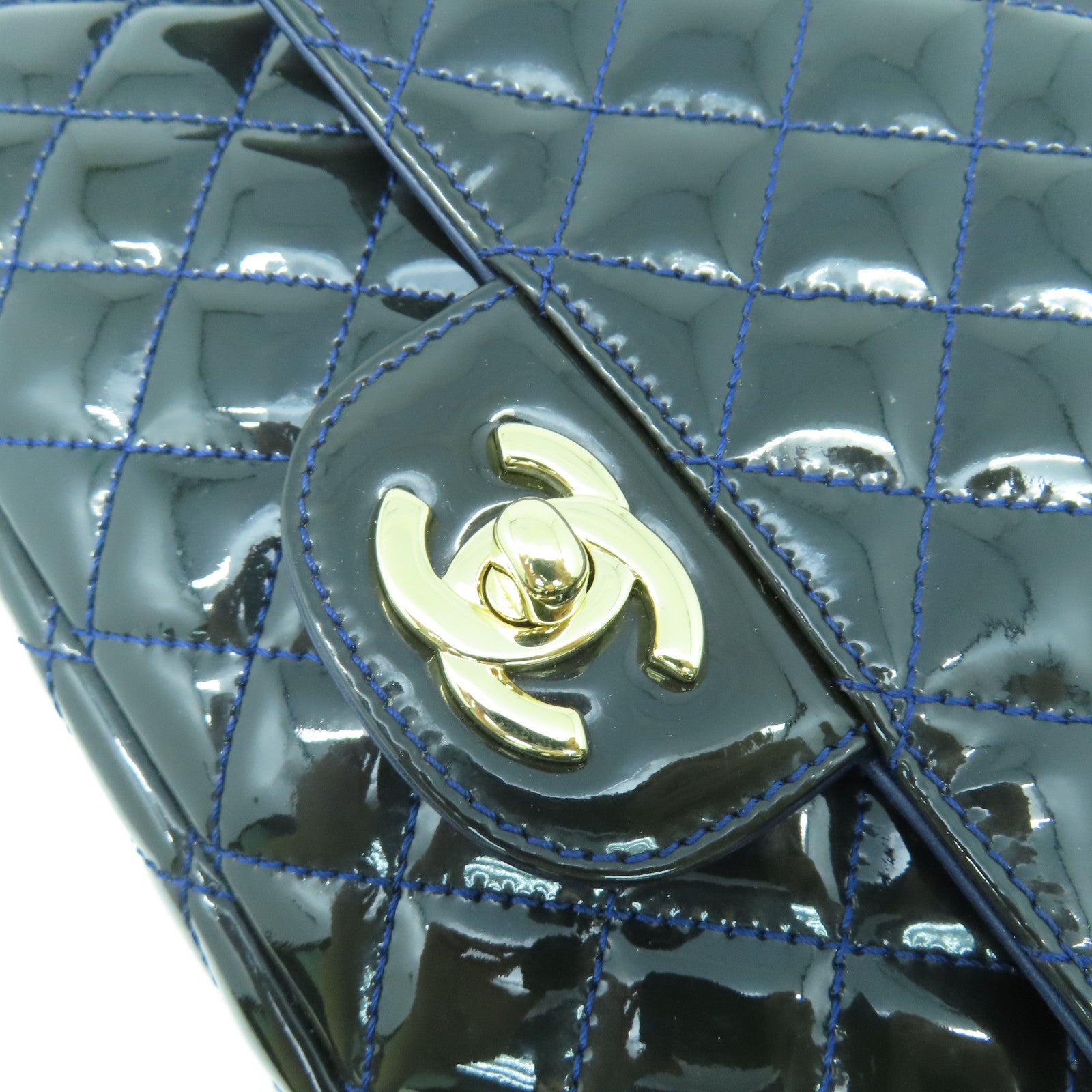 CHANEL 菱格漆皮皮革Chain Shoulder金扣鏈帶肩背袋深藍色