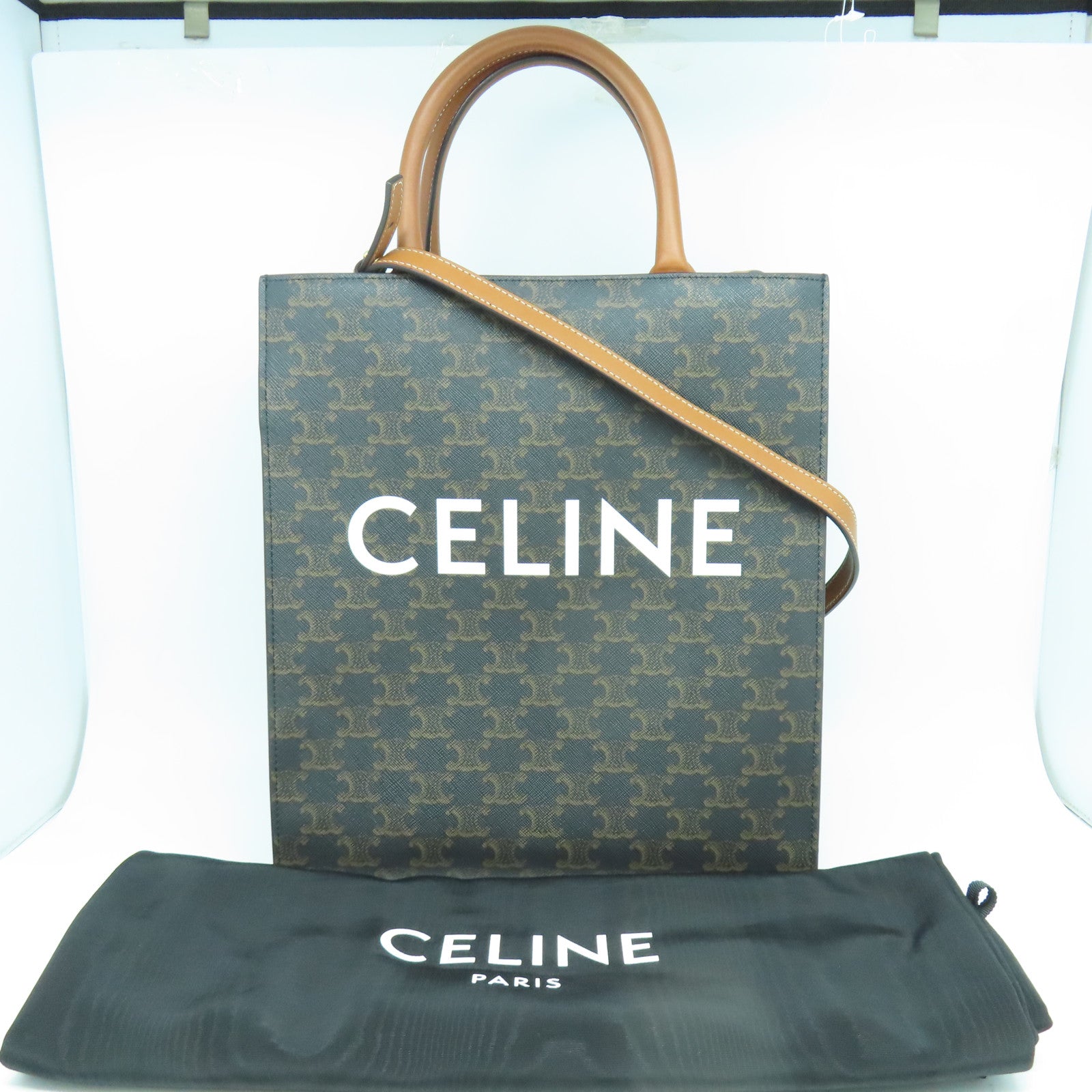 CELINE 塗層帆布Triomphe金扣手挽肩背兩用袋啡色