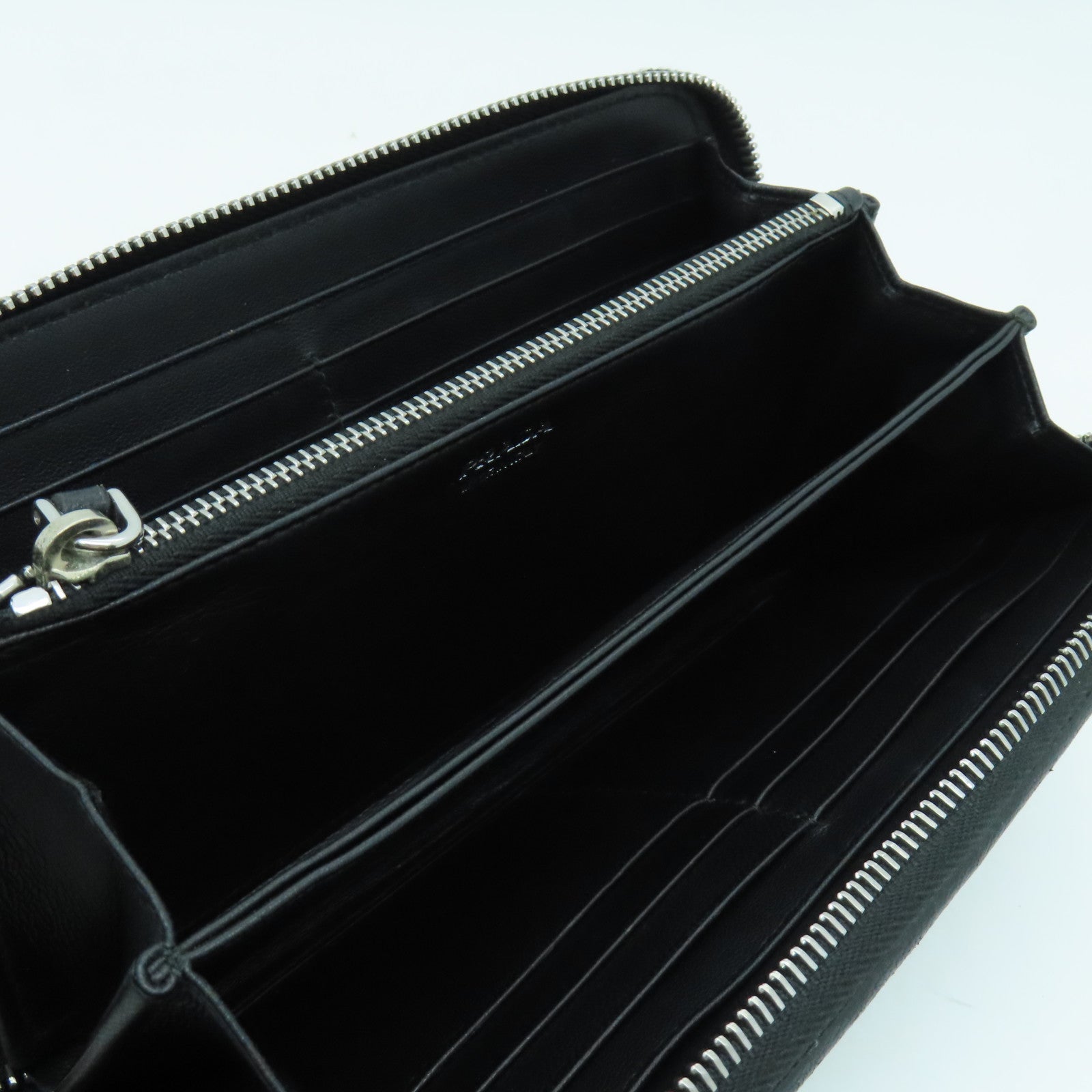 PRADA 牛皮皮革Long Wallet銀扣長錢包黑色
