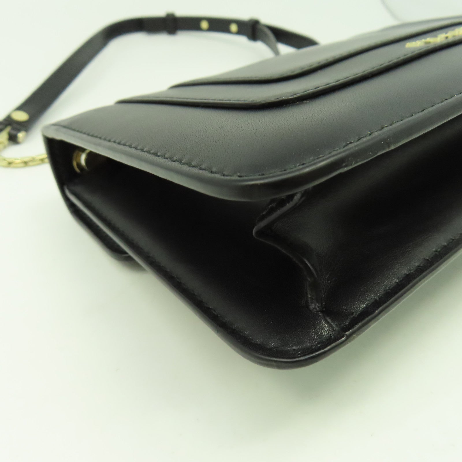 BVLGARI 牛皮皮革Chain Bag金扣鏈帶肩背袋黑色