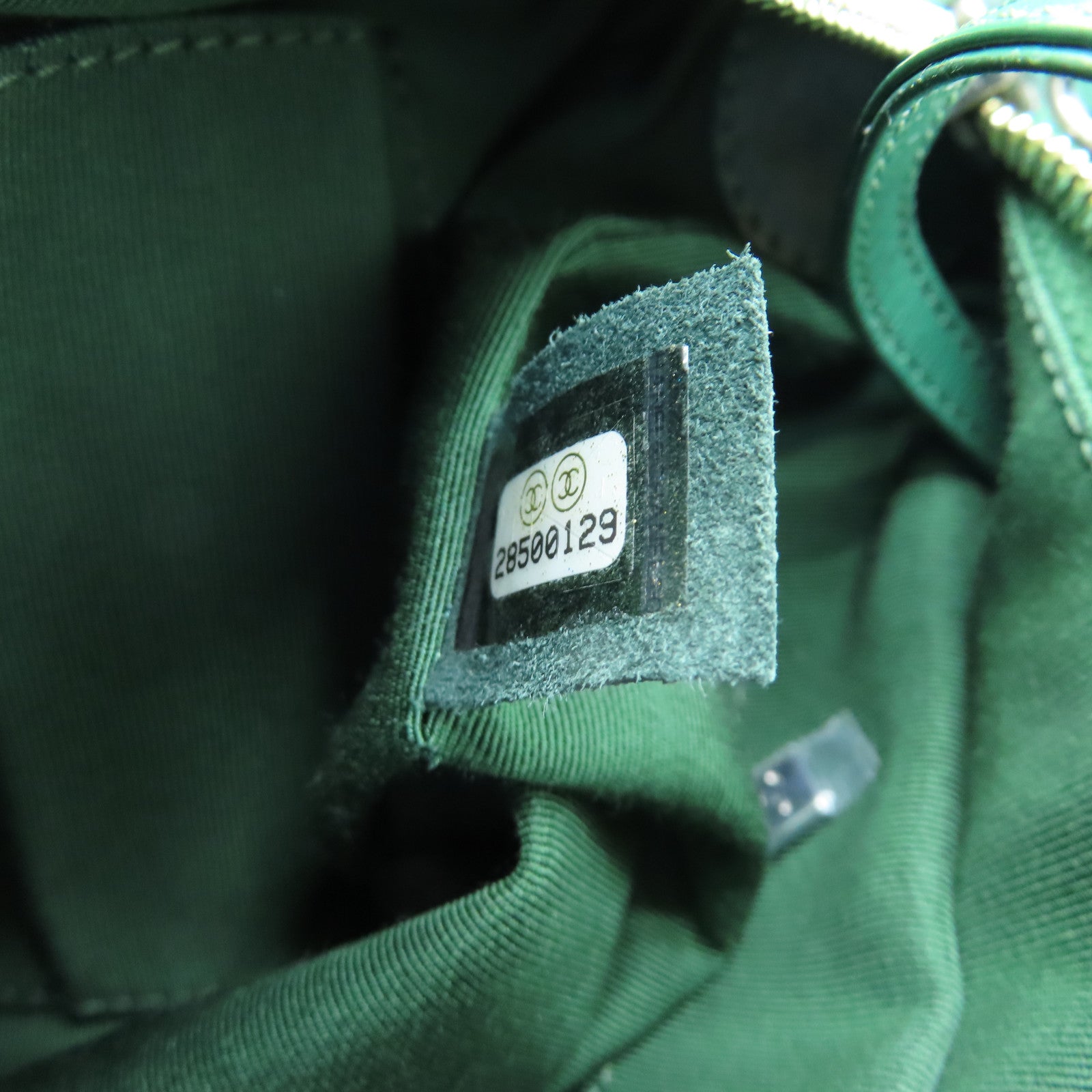CHANEL 菱格Aged Calf皮革Small Gabrielle金银扣链带肩背袋绿色