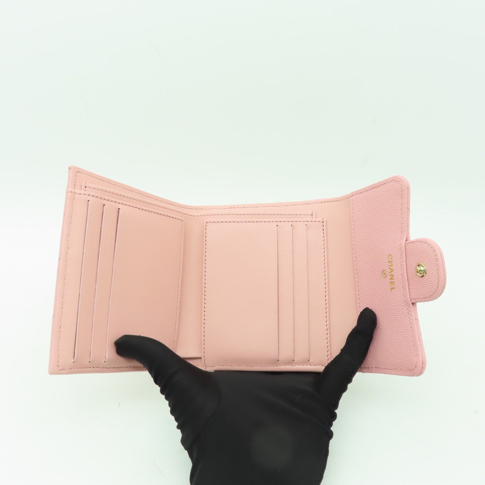 CHANEL Caviar皮革Wallet金扣錢包粉紅色
