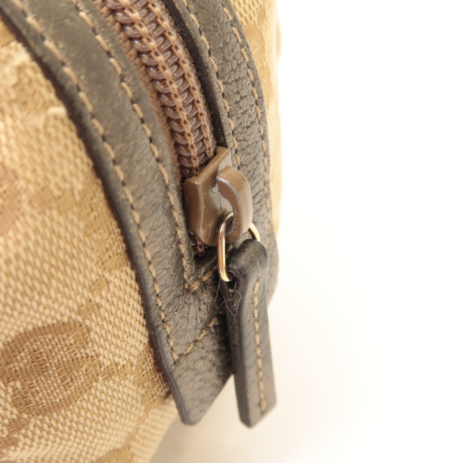 GUCCI 帆布Pouch手拿包啡色