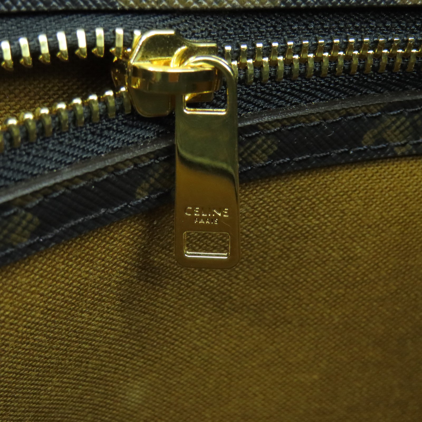 CELINE 塗層帆布Triomphe金扣手挽肩背兩用袋啡色