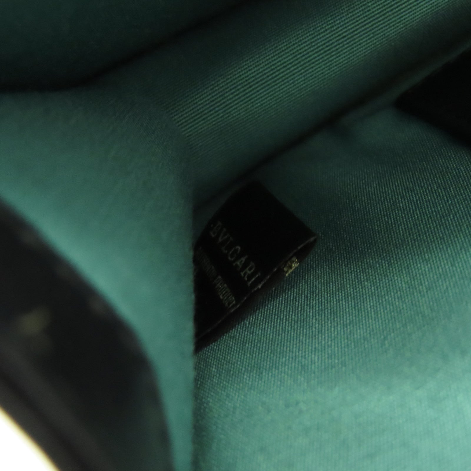 BVLGARI 牛皮皮革Chain Bag金扣鏈帶肩背袋黑色