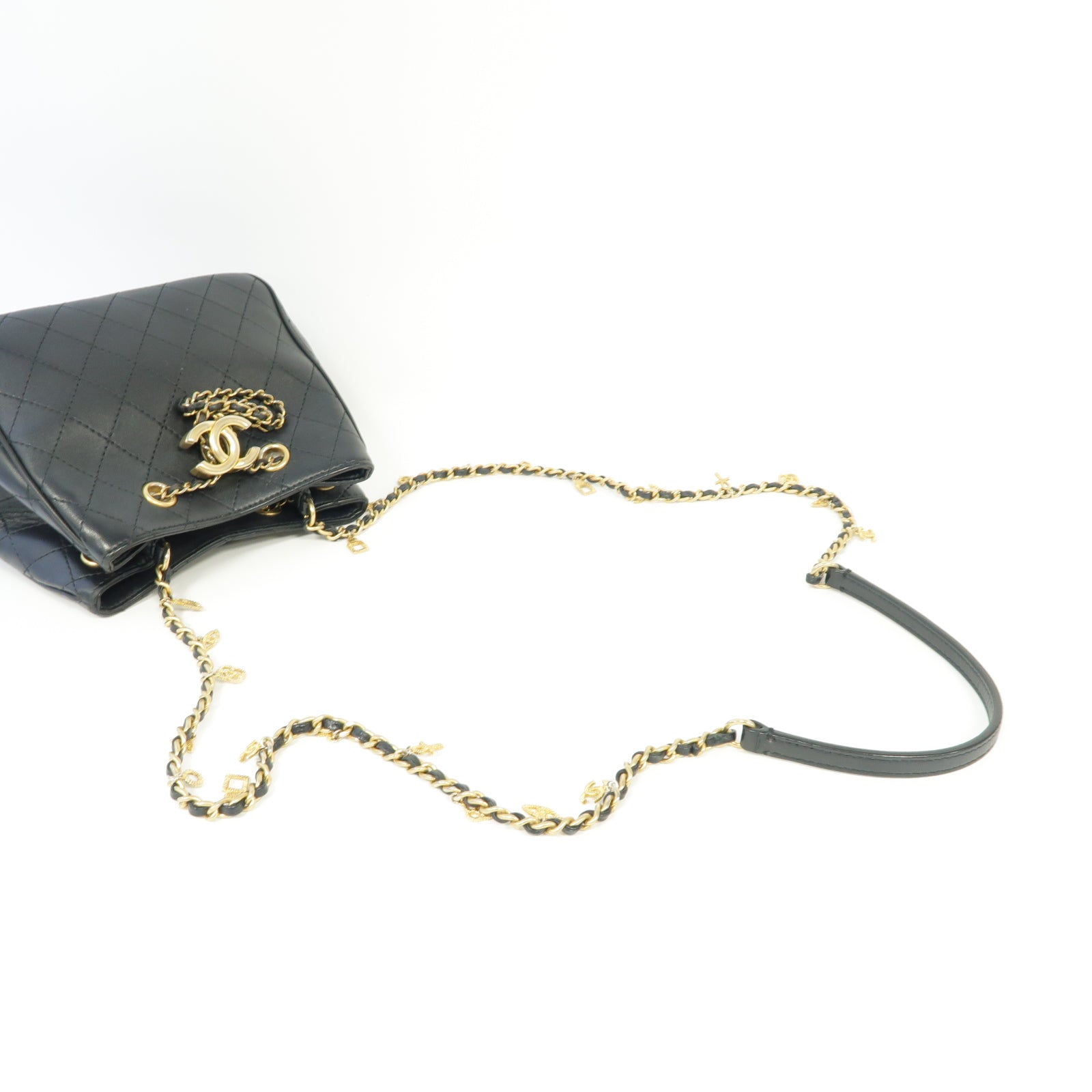 CHANEL 菱格牛皮皮革Bucket Bag金扣鏈帶肩背袋黒色