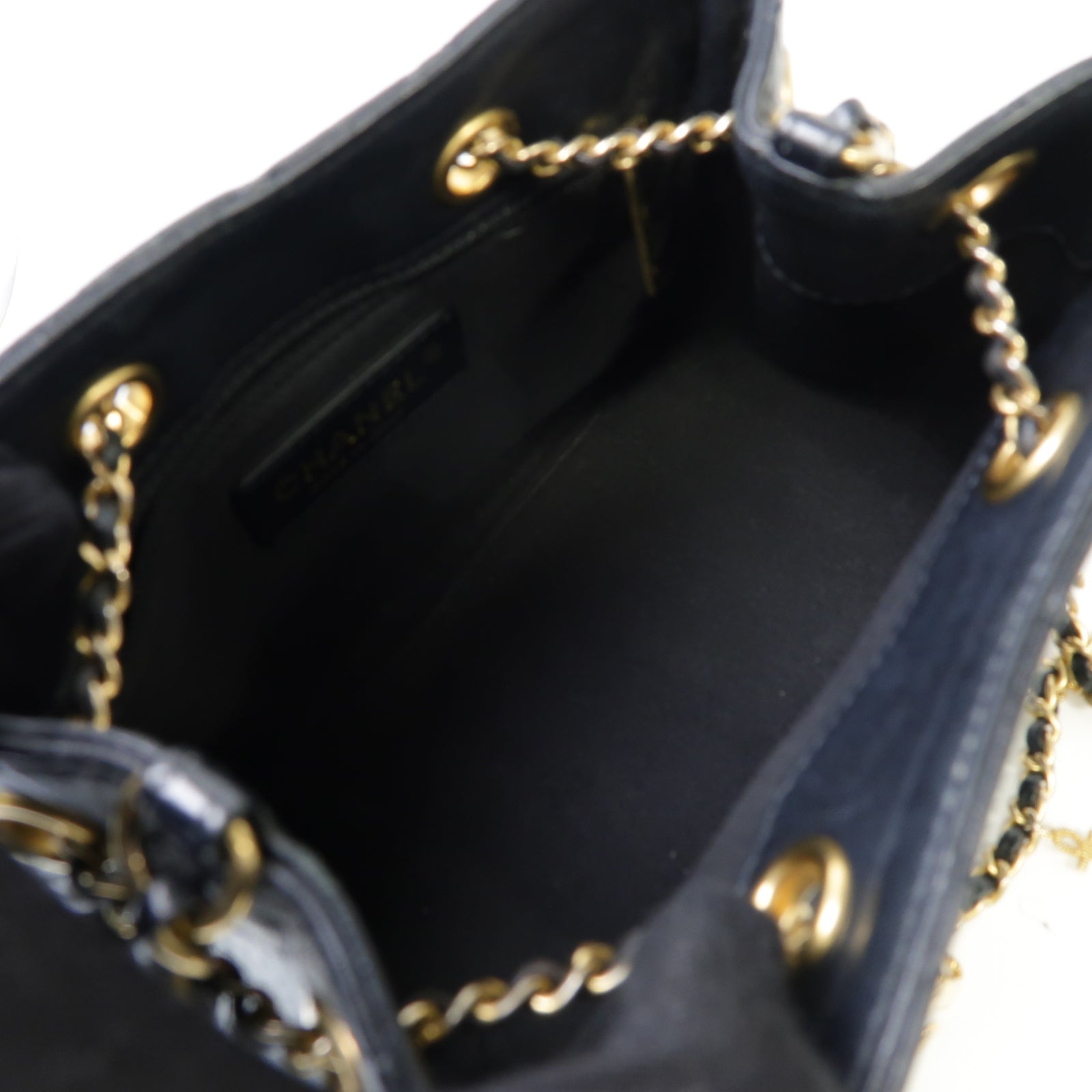 CHANEL 菱格牛皮皮革Bucket Bag金扣鏈帶肩背袋黒色