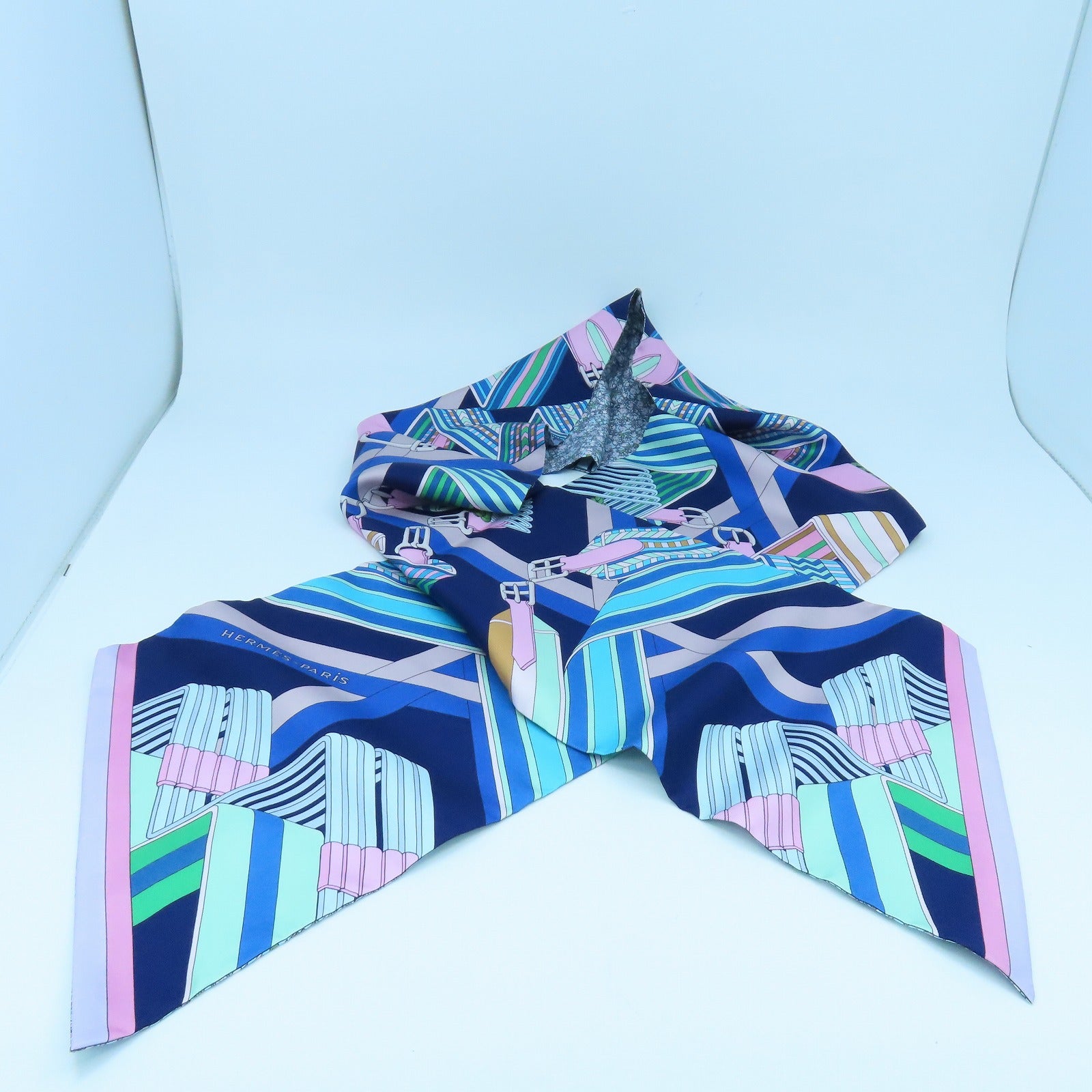 HERMES 丝质Maxi Twilly丝巾蓝色