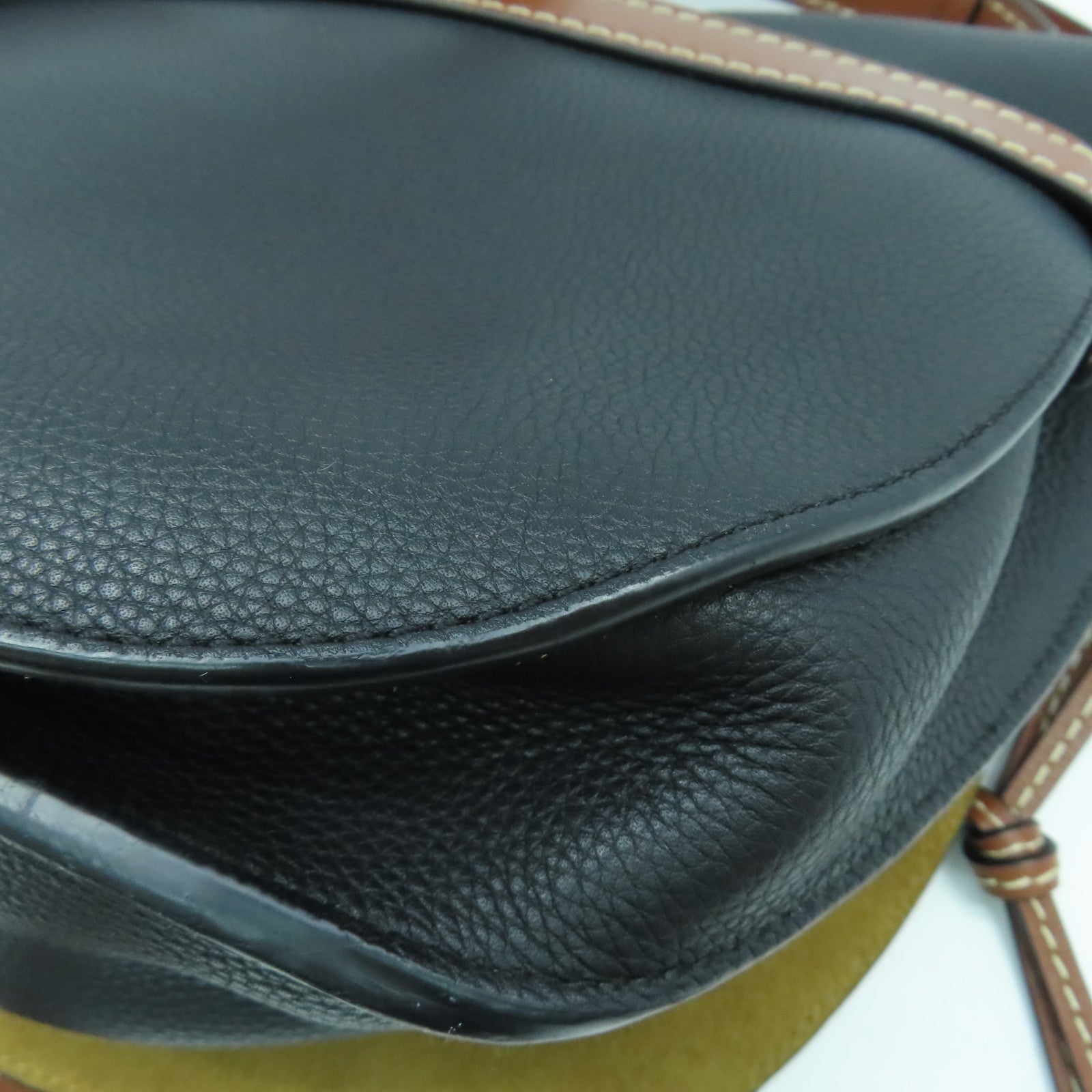 LOEWE 牛皮皮革Gate Large金扣肩背袋黑色