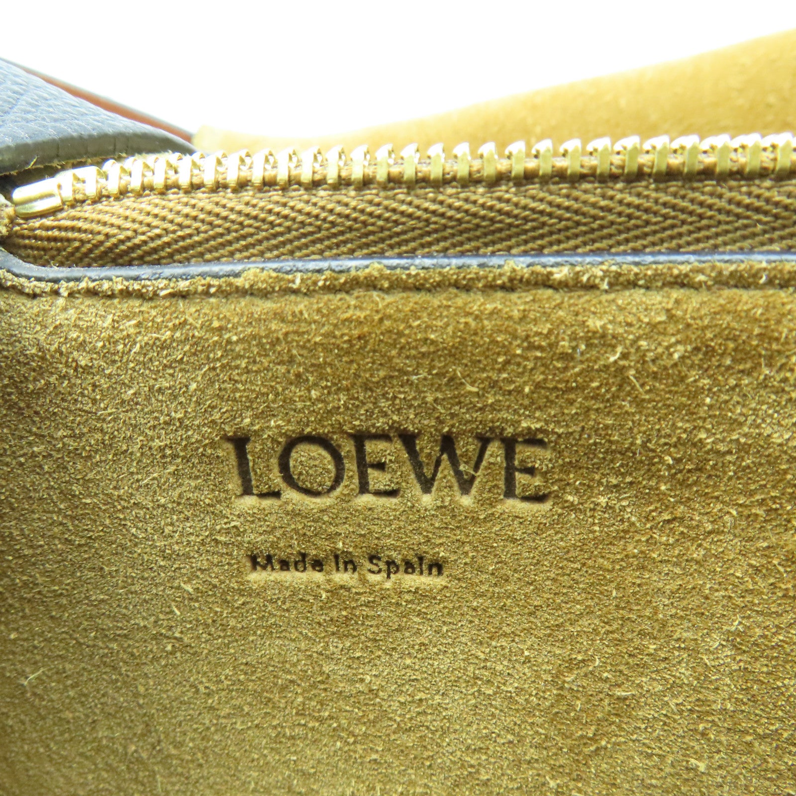 LOEWE 牛皮皮革Gate Large金扣肩背袋黑色