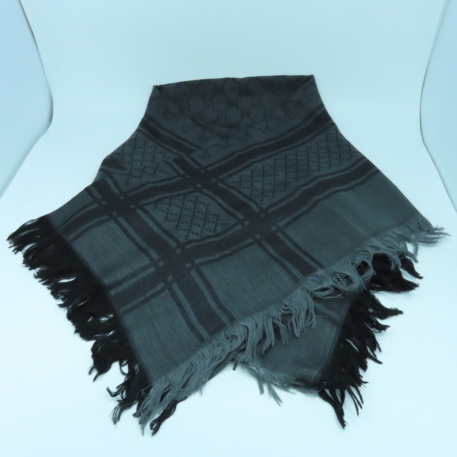 GUCCI 絲質/羊毛Scarf 140x140絲巾灰色