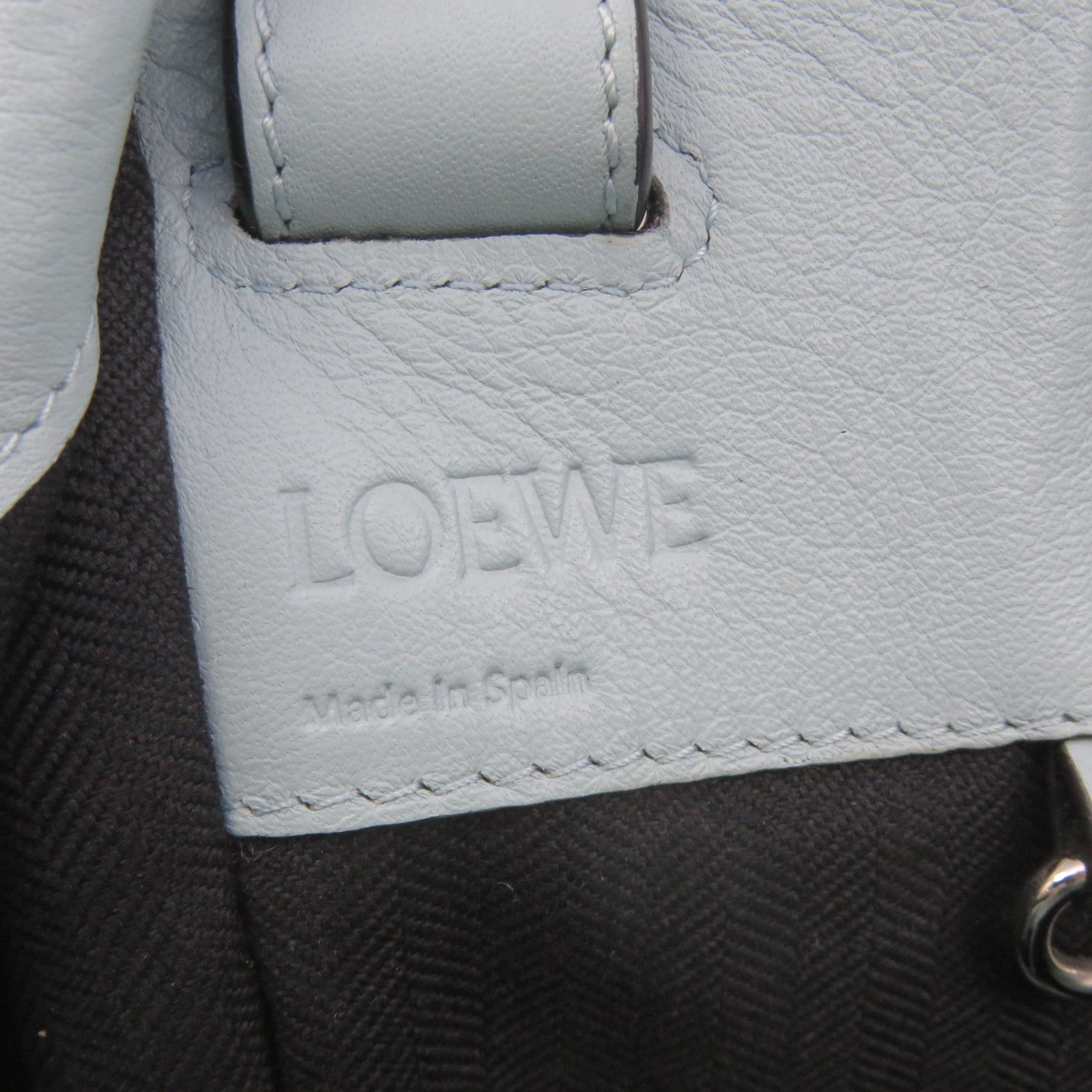 LOEWE 牛皮皮革Hammock銀扣肩背袋淺藍色