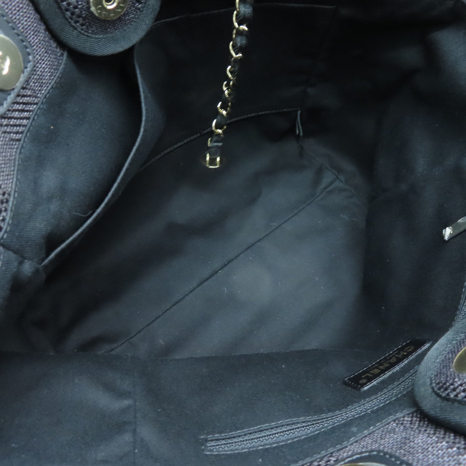 CHANEL 帆布Deauville Tote Bag金扣鏈帶肩背袋黑色