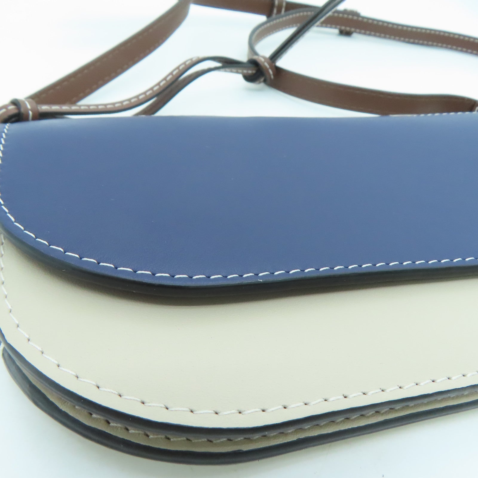 LOEWE 牛皮皮革Shoulder Bag金扣肩背袋蓝色米色