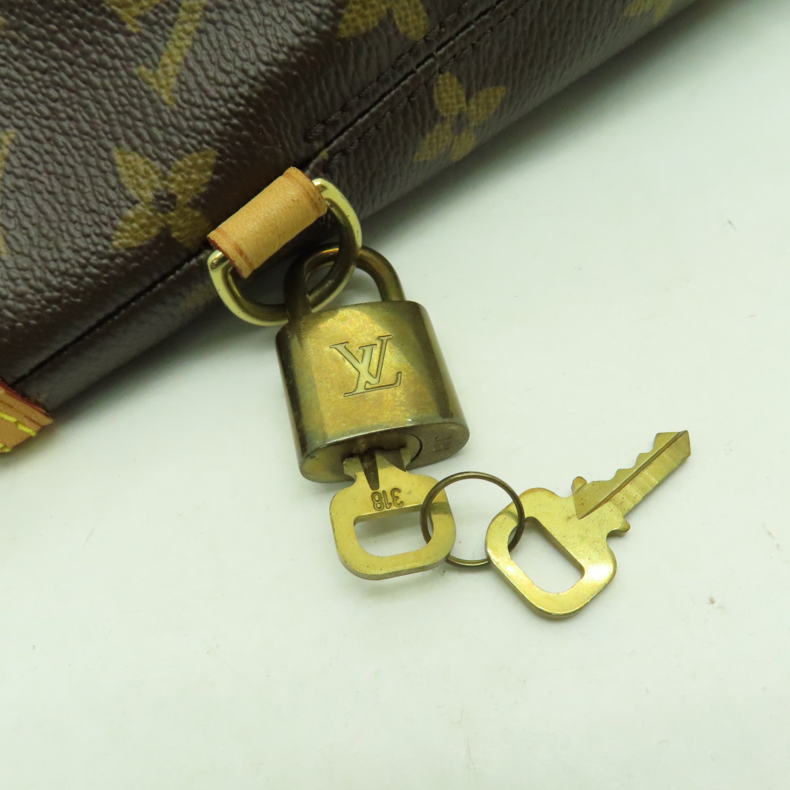 LOUIS VUITTON 【激減優惠】Monogram Lockit金扣手挽袋啡色