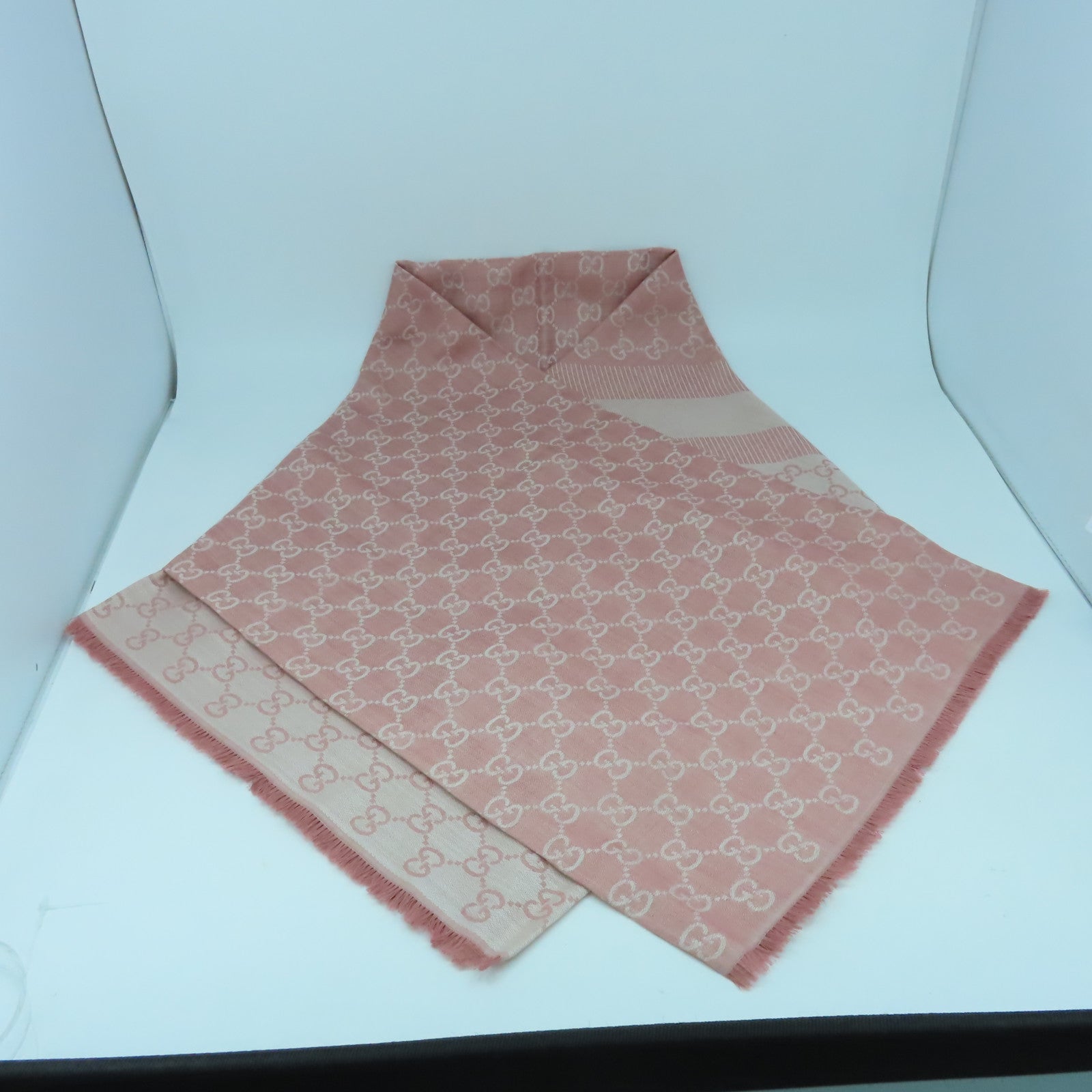 GUCCI 絲質/羊毛Scarf 140x140絲巾粉紅色/米色