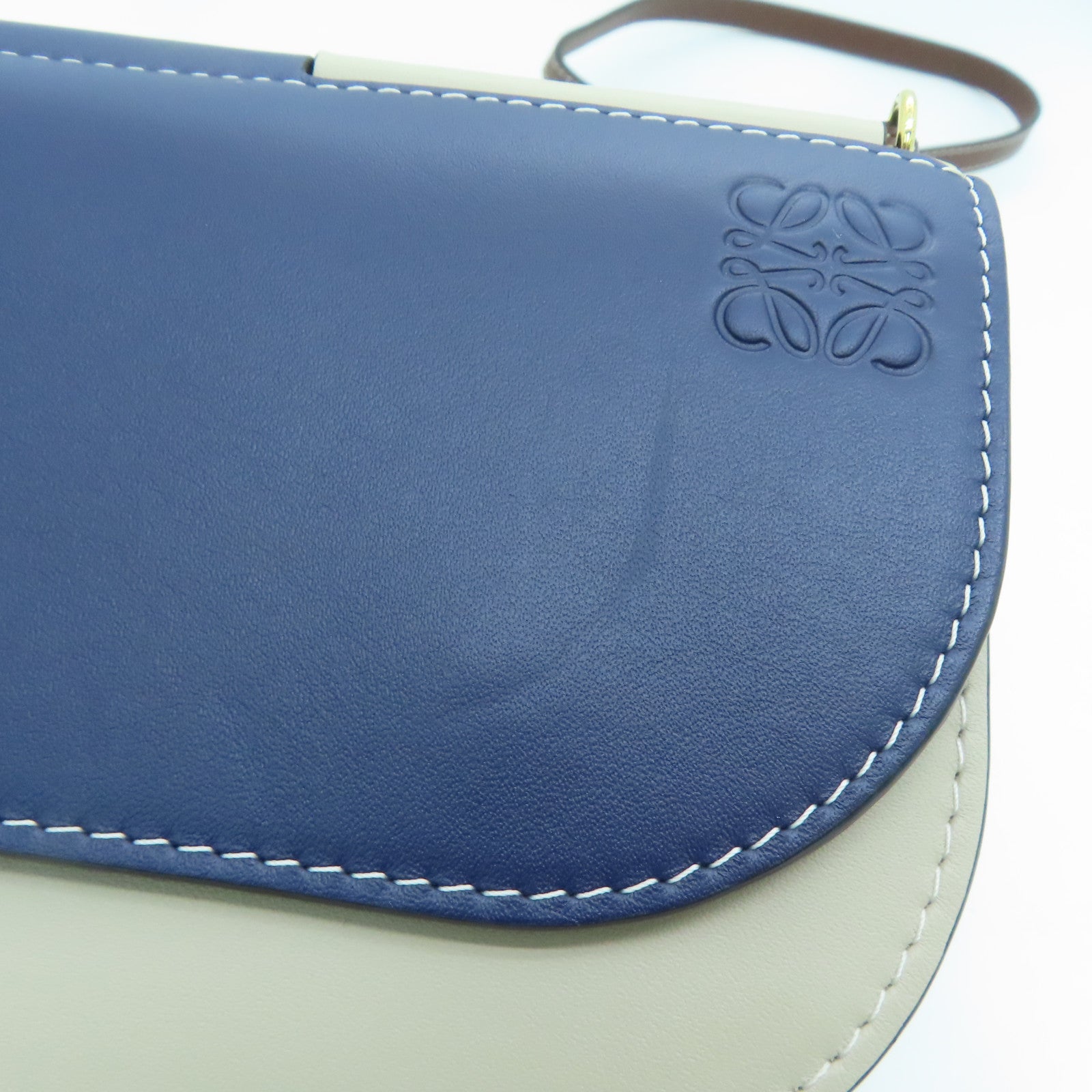 LOEWE 牛皮皮革Shoulder Bag金扣肩背袋蓝色米色