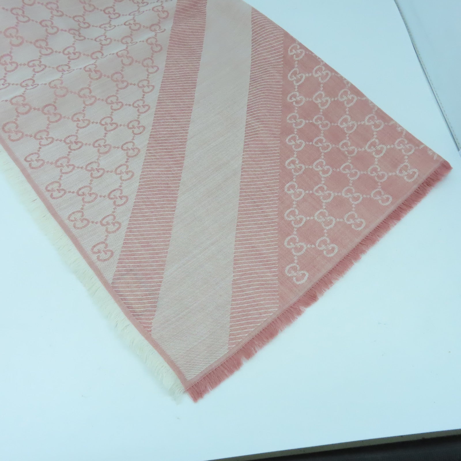 GUCCI 絲質/羊毛Scarf 140x140絲巾粉紅色/米色