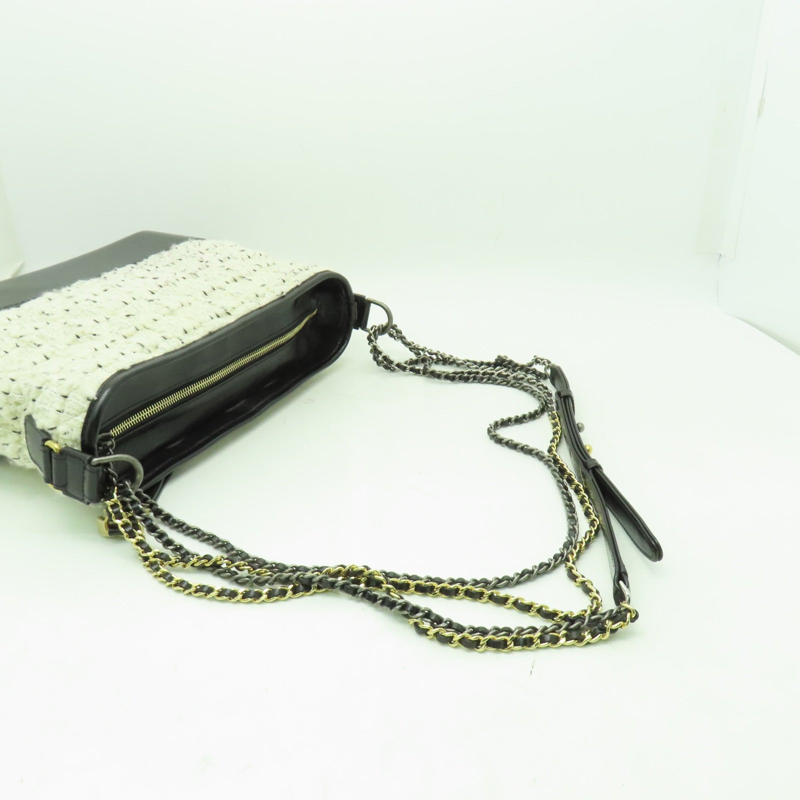 CHANEL 【激減優惠】斜紋軟呢Gabrielle Hobo金扣/銀扣鏈帶肩背袋白色/黒色