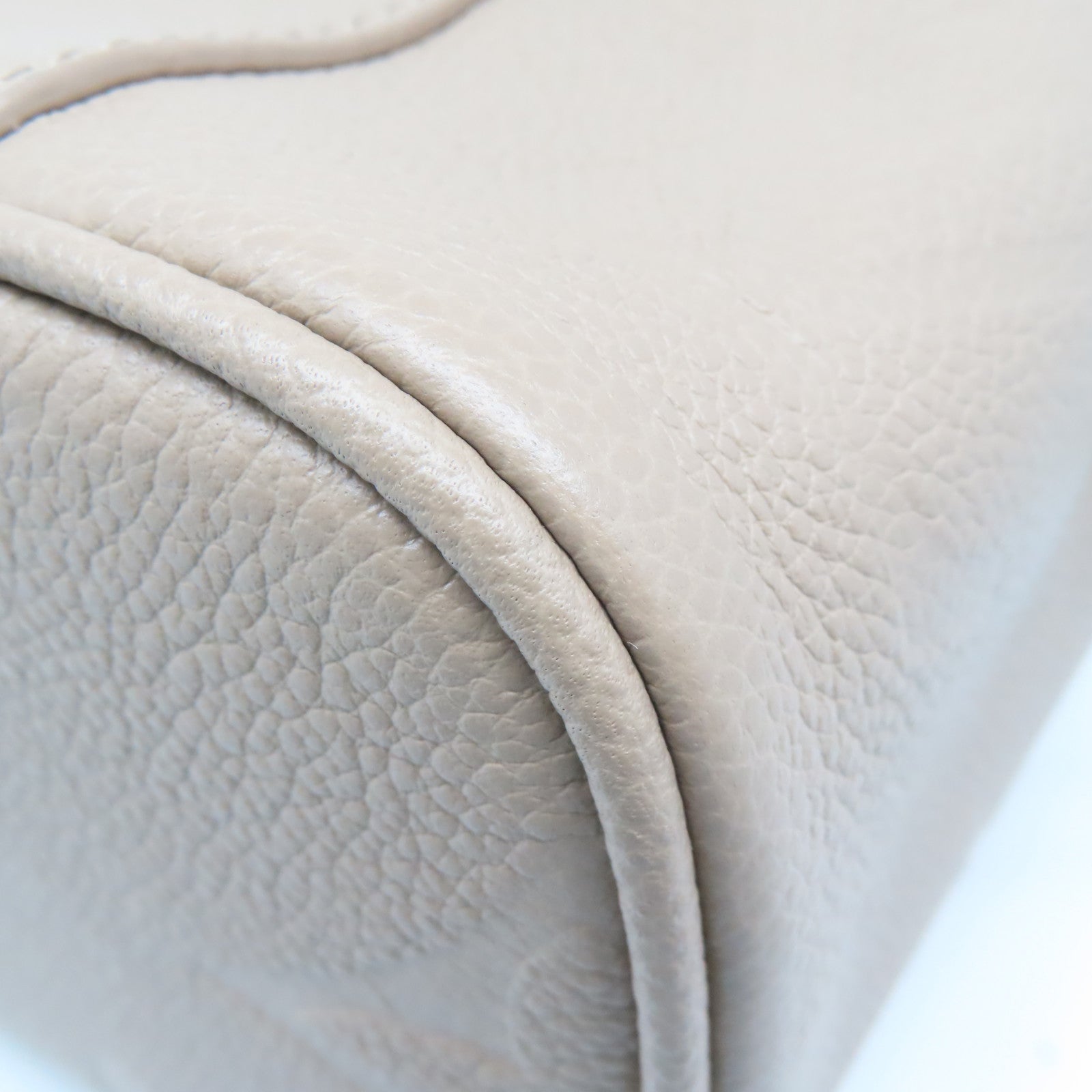 LOUIS VUITTON Monogram Empreinte Vanity PM金扣手挽肩背两用袋米色