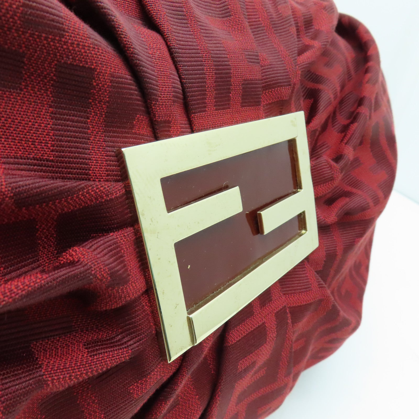 FENDI 尼龍Chain Shoulder Bag金扣鏈帶肩背袋紅色