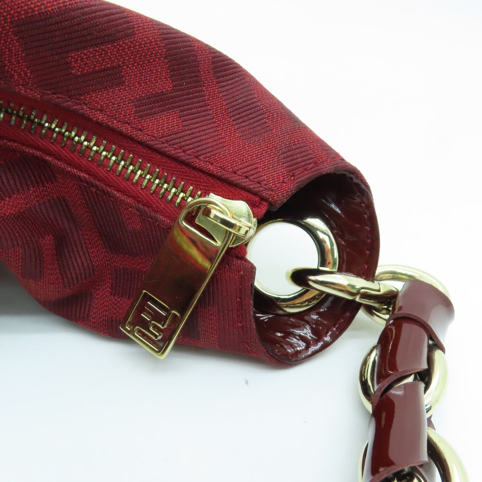 FENDI 尼龍Chain Shoulder Bag金扣鏈帶肩背袋紅色