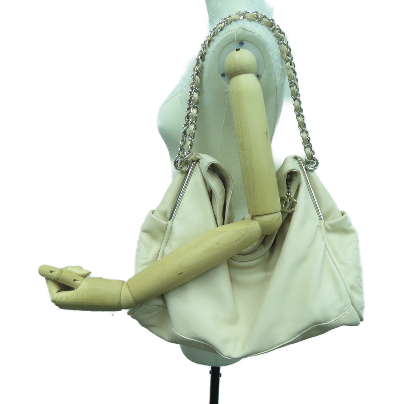 CHANEL 【激減優惠】羊皮皮革Chain Shoulder Bag銀扣肩背袋白色