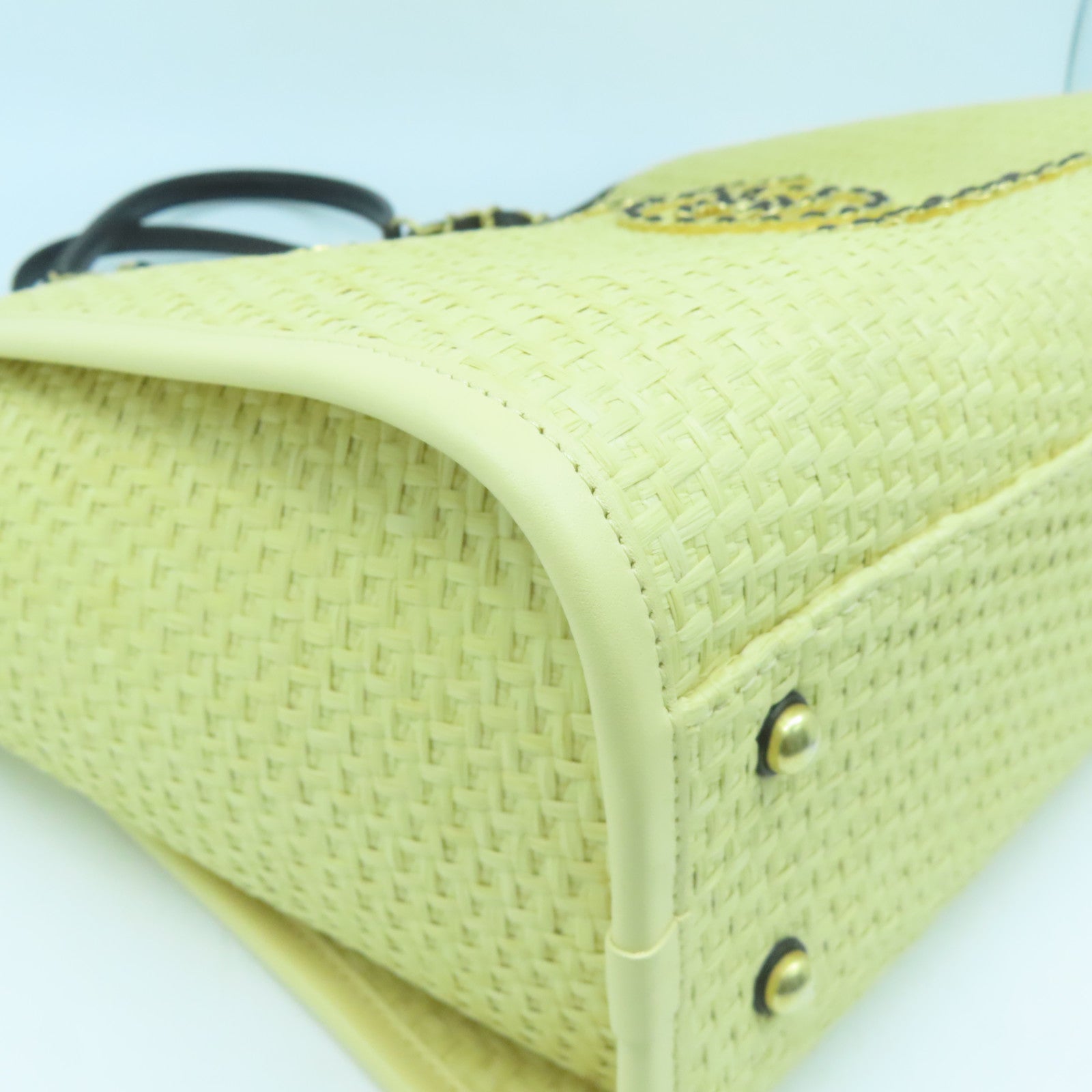 CHANEL 藤料Deauville Tote金扣手挽袋黑色/淺褐色