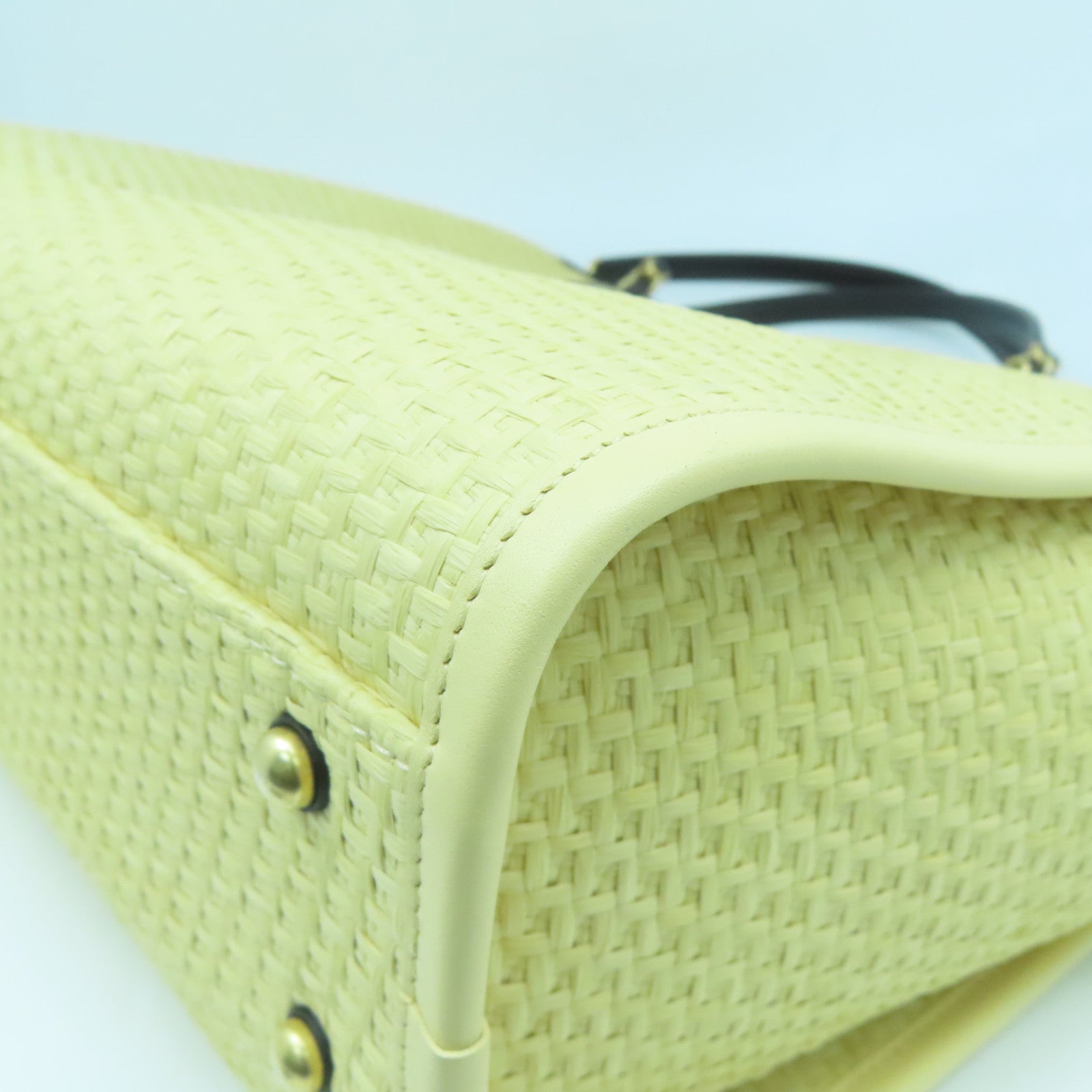CHANEL 藤料Deauville Tote金扣手挽袋黑色/淺褐色