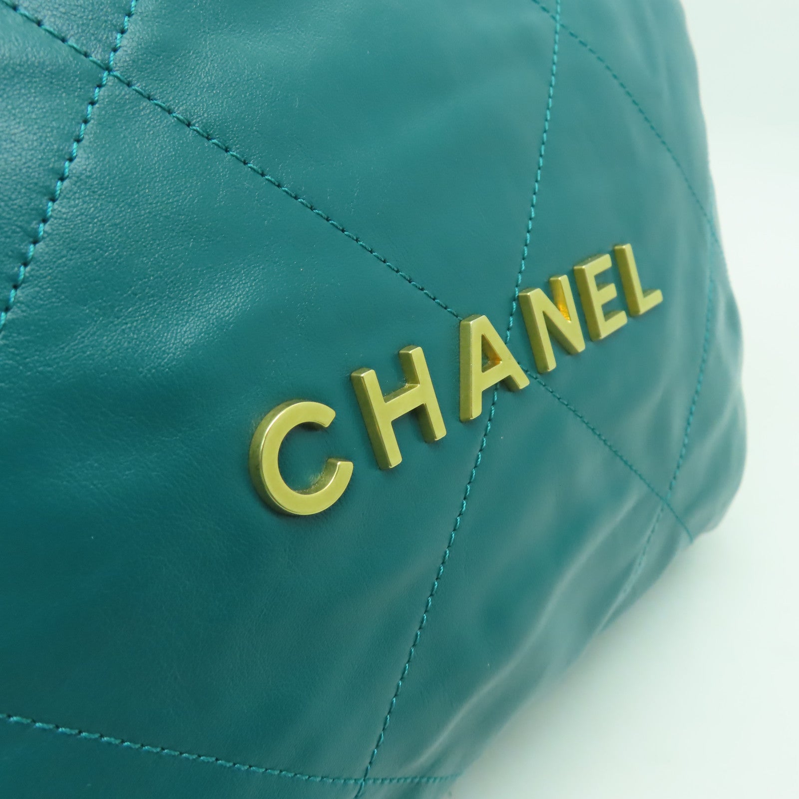 CHANEL 菱格牛皮皮革Chanel 22金扣鏈帶肩背袋綠色