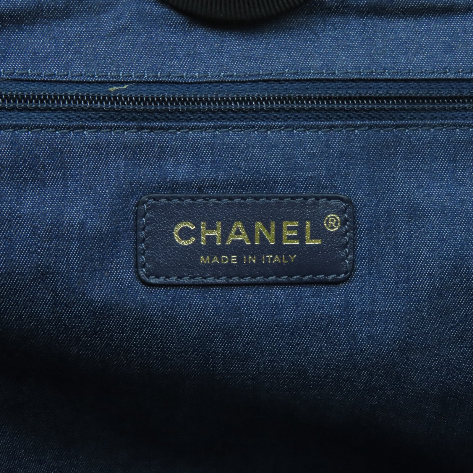 CHANEL 藤料Deauville Tote金扣手挽袋黑色/淺褐色