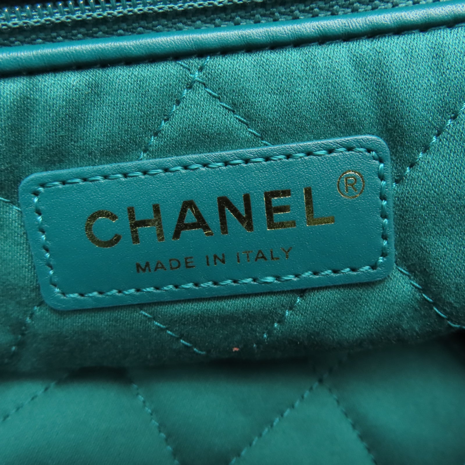 CHANEL 菱格牛皮皮革Chanel 22金扣鏈帶肩背袋綠色